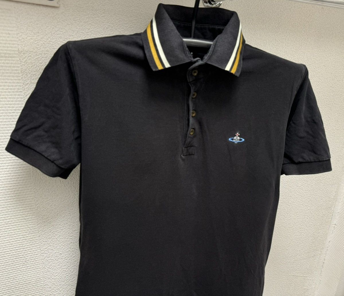 Vivienne Westwood Vivienne westwood black polo L sz VV Size US L / EU 52-54 / 3 - 5 Thumbnail