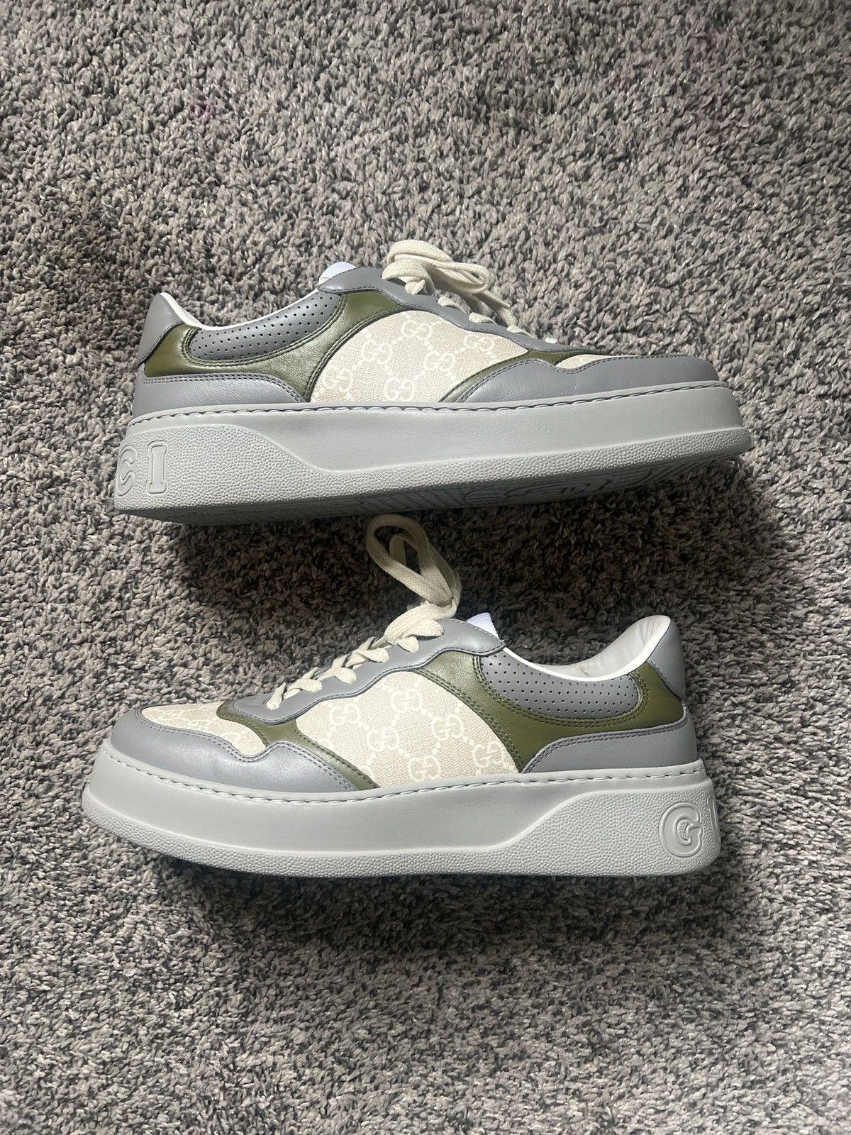 Gucci Gucci GG Sneaker Size US 10.5 / EU 43-44 - 1 Thumbnail