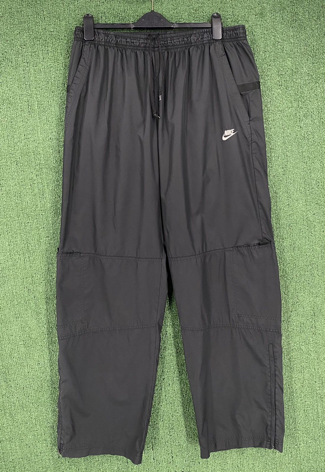 Nike VTG 90s Nike Spellout Wide Leg Multi Pocket Windbreaker Pant Size US 42 / EU 58 - 1 Thumbnail