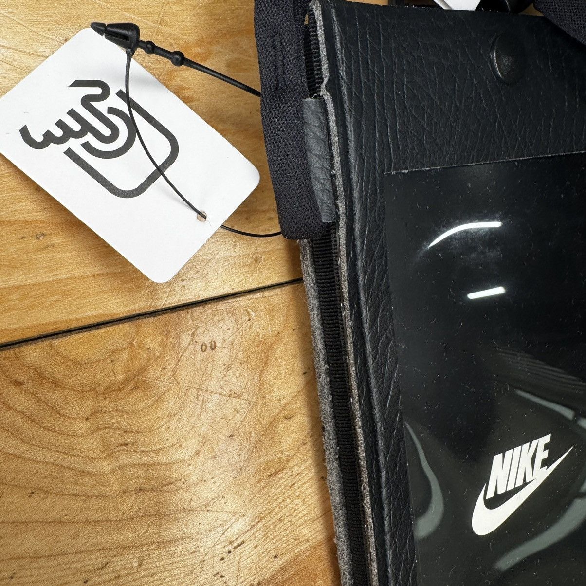 Nike Nike Premium Phone Crossbody Bag Black Tech Touch Window Size ONE SIZE - 5 Thumbnail