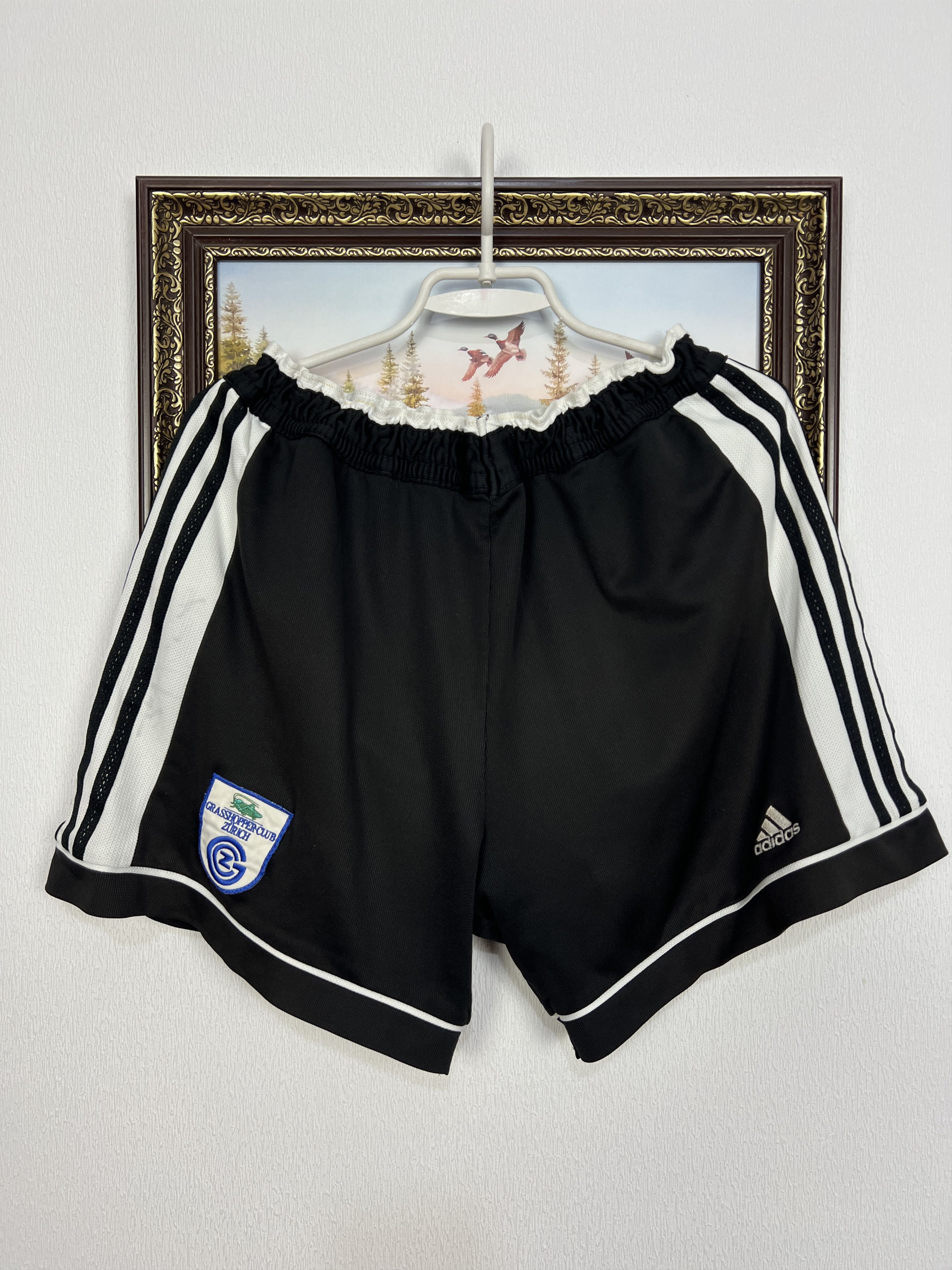 Adidas Vintage 90's Adidas Grasshoppers Football Shorts Soccer Rare Size US 34 / EU 50 - 1 Thumbnail