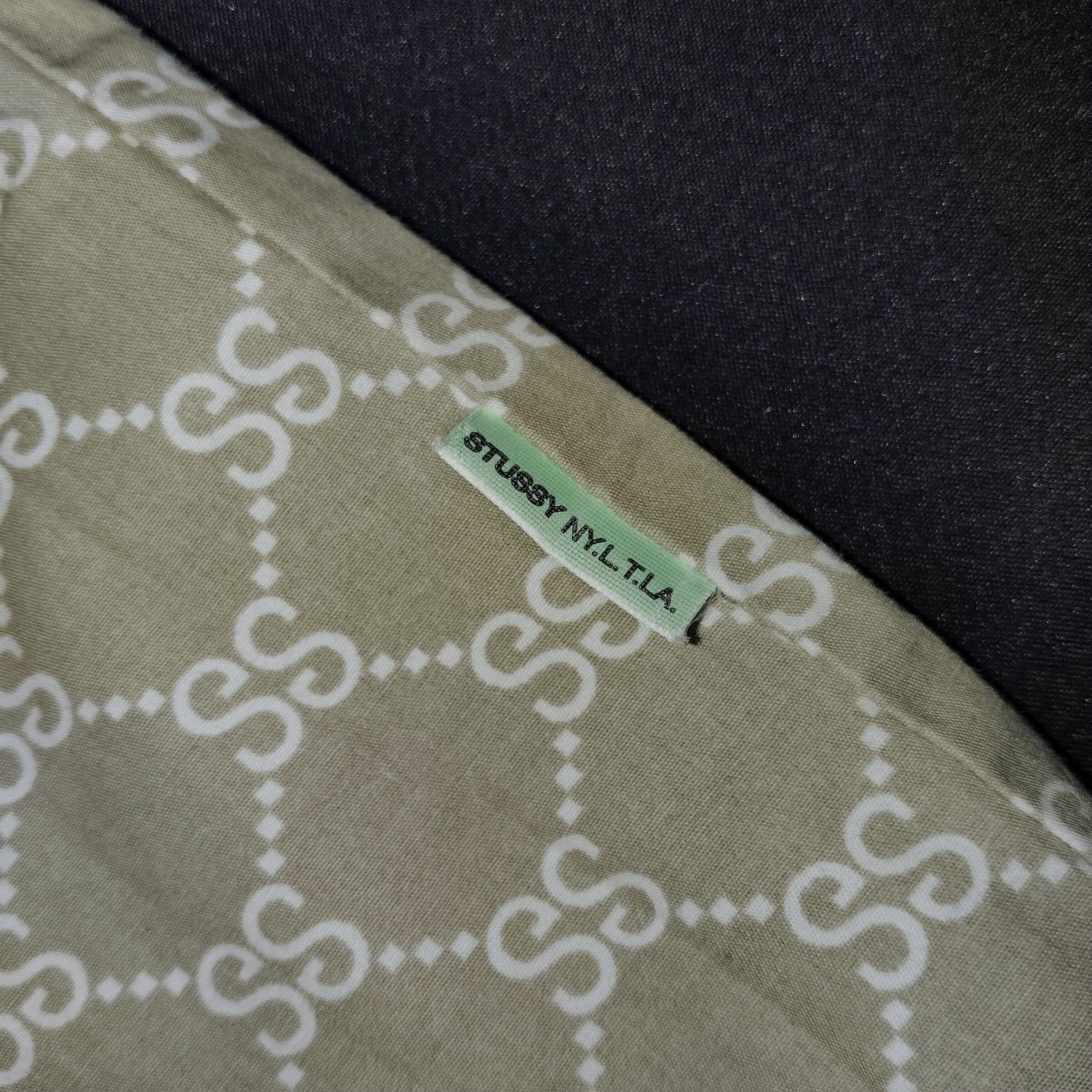 Stussy Vintage 2000 Stussy Monogram Button Up Size US L / EU 52-54 / 3 - 6 Thumbnail