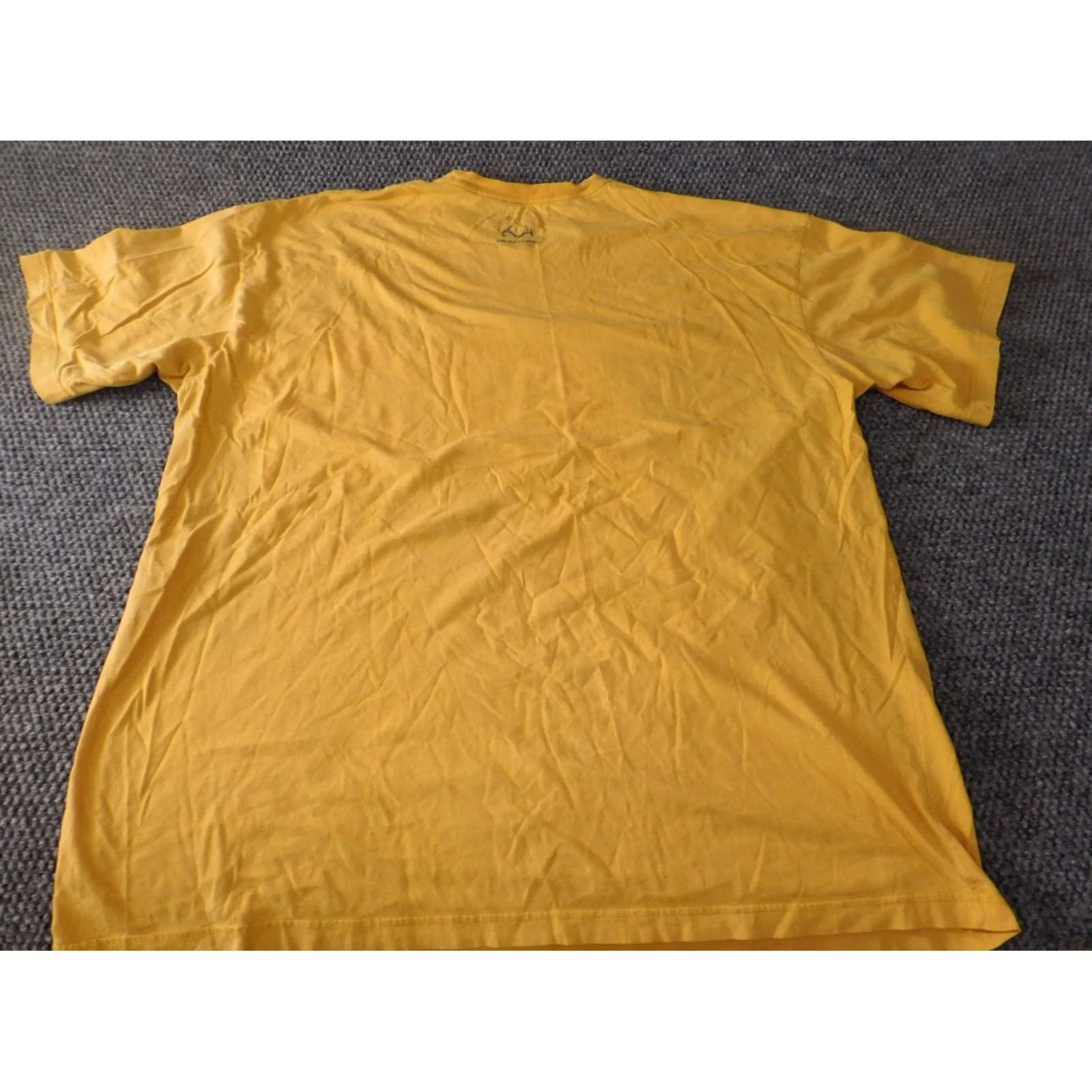 Realtree Realtree Mens T-Shirt 2XL Crew Neck Short Sleeve Yellow Logo Cotton Classic Breathable Shirts 2XL Mens Regular Certified Non-Vintage Size US XXL / EU 58 / 5 - 7 Thumbnail