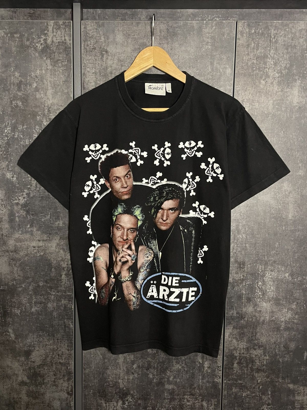 Band Tees Vintage 90s Die Arzte Skull Rock Band T Shirt Oasis Deftones Size US M / EU 48-50 / 2 - 3 Thumbnail