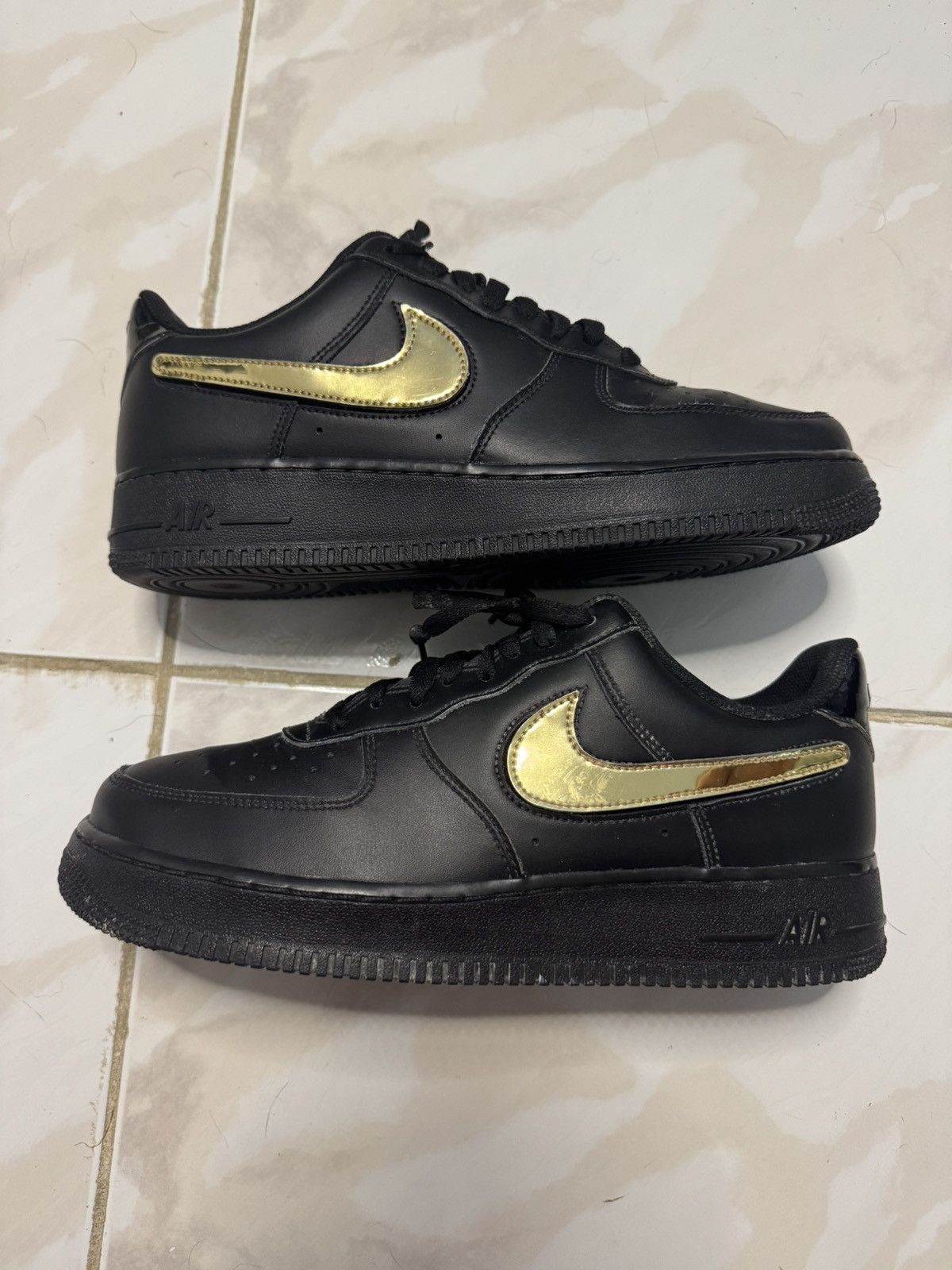 Nike Size 10 Nike Air Force 1 Black Metallic Gold Swoosh Pack Size US 10 / EU 43 - 1 Thumbnail
