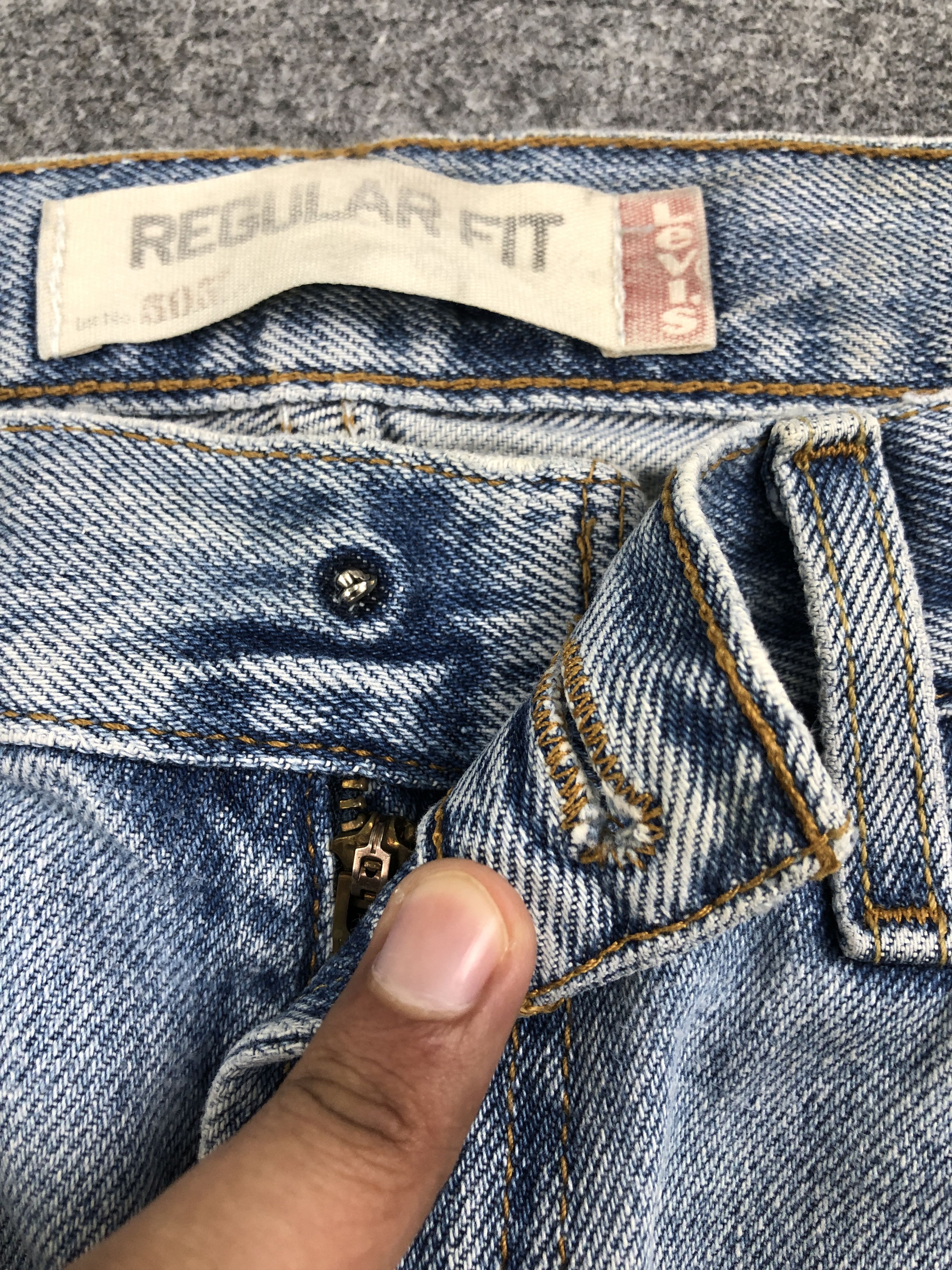 Levi's Vintage Light Washed Levis 505 Jeans DP2538 Size US 31 - 11 Thumbnail