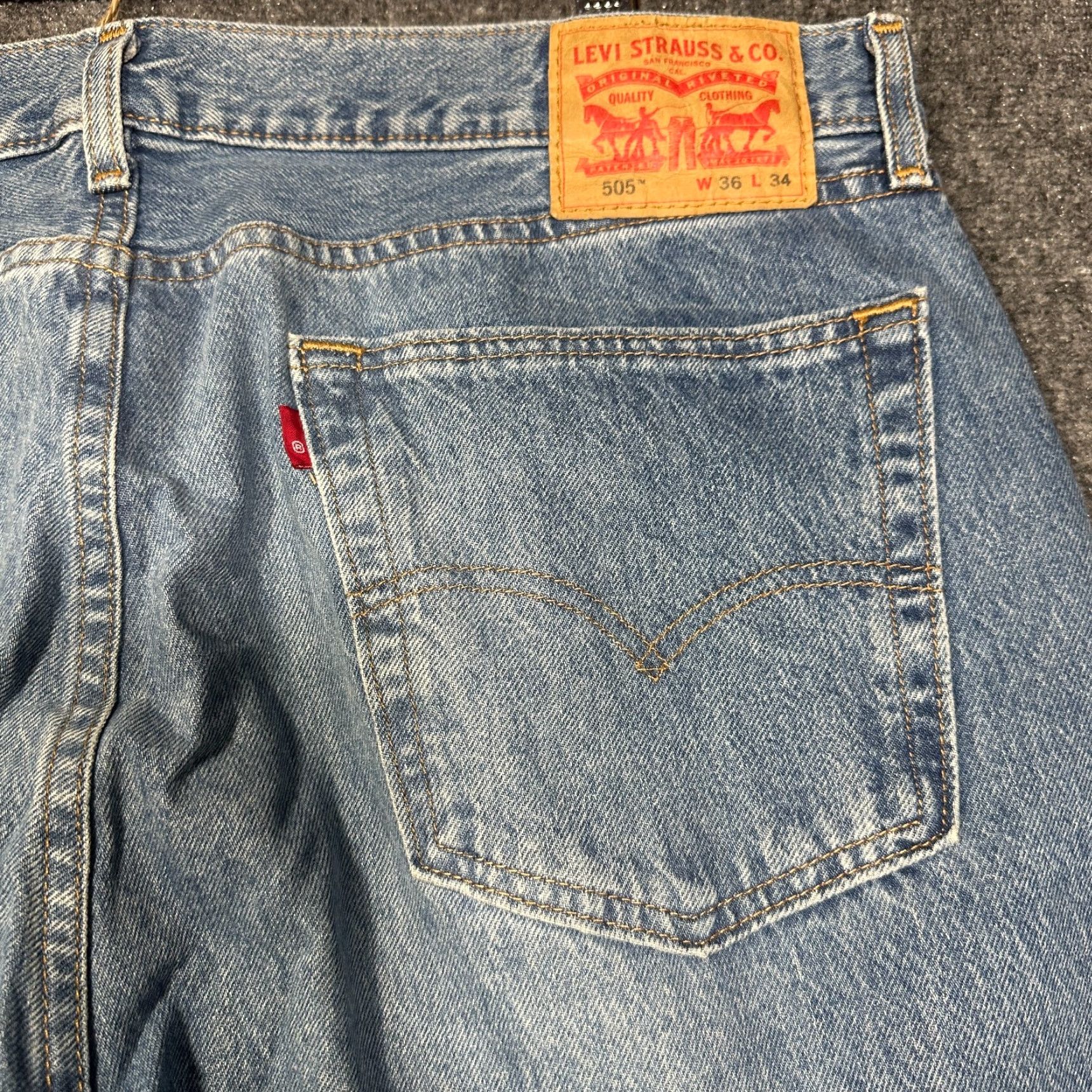 Levi's Levis 505 Jeans Mens 36 Regular Fit Cotton Stretch Straight Leg Pockets Size US 36 / EU 52 - 7 Thumbnail