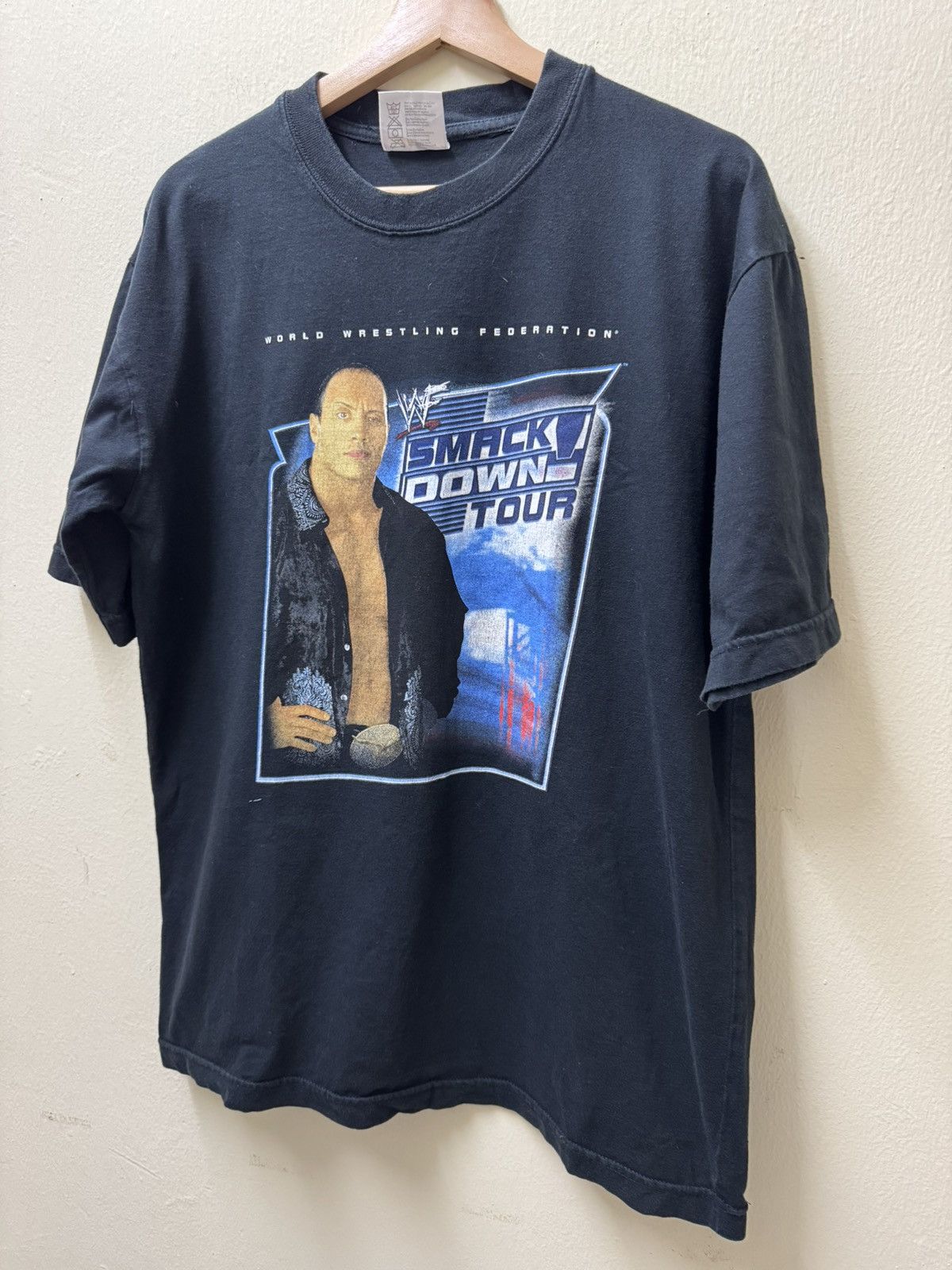 WWF vintage 2002 WWF (WWE) The Rock SmackDown Tour black T-shirt Size US L / EU 52-54 / 3 - 3 Thumbnail