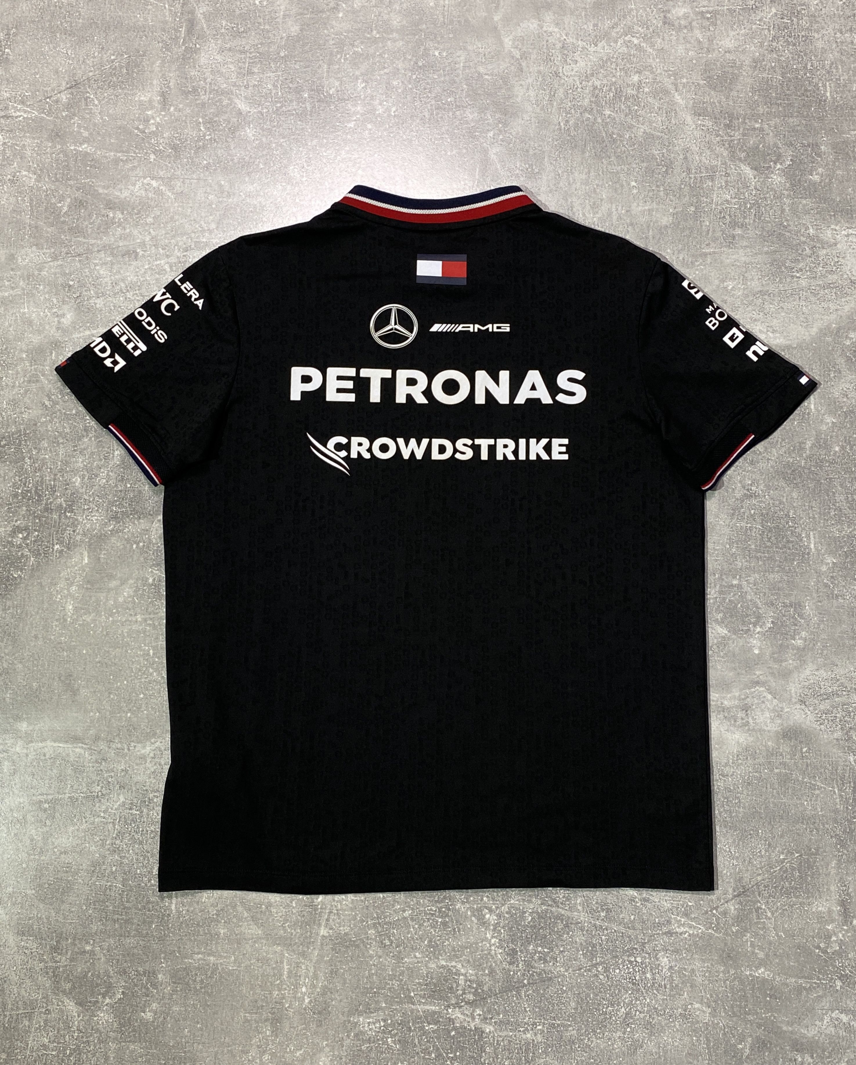 Vintage Vintage Y2K AMG Mercedes PETRONAS F1 Racing T-shirt Size US S / EU 44-46 / 1 - 2 Thumbnail