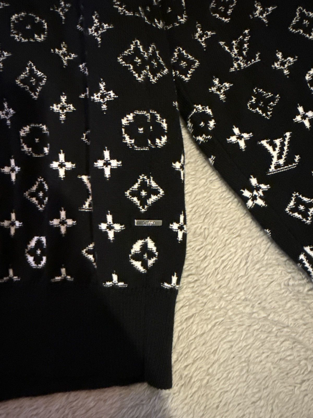 Louis Vuitton louis vuitton monogram sweater Size US XS / EU 42 / 0 - 2 Thumbnail