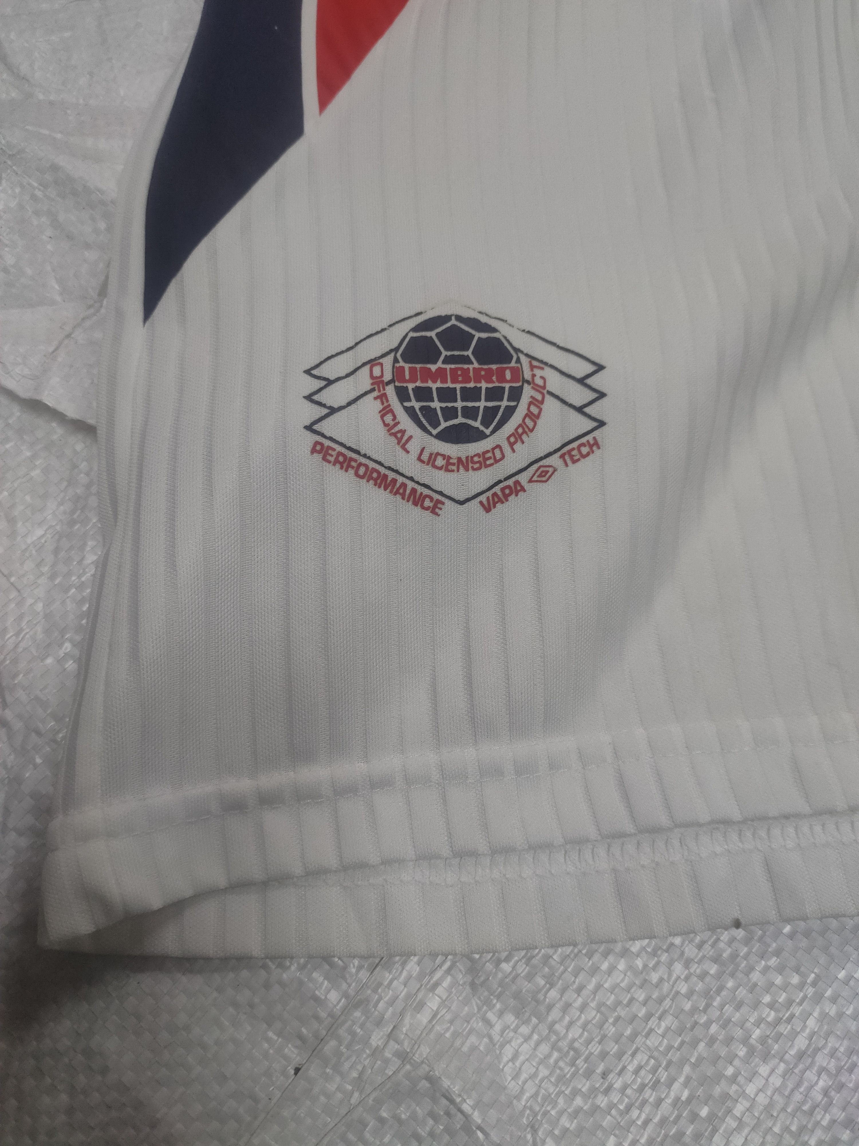 Vintage Vintage England 1998/99 Soccer Jersey Size US XL / EU 56 / 4 - 5 Thumbnail