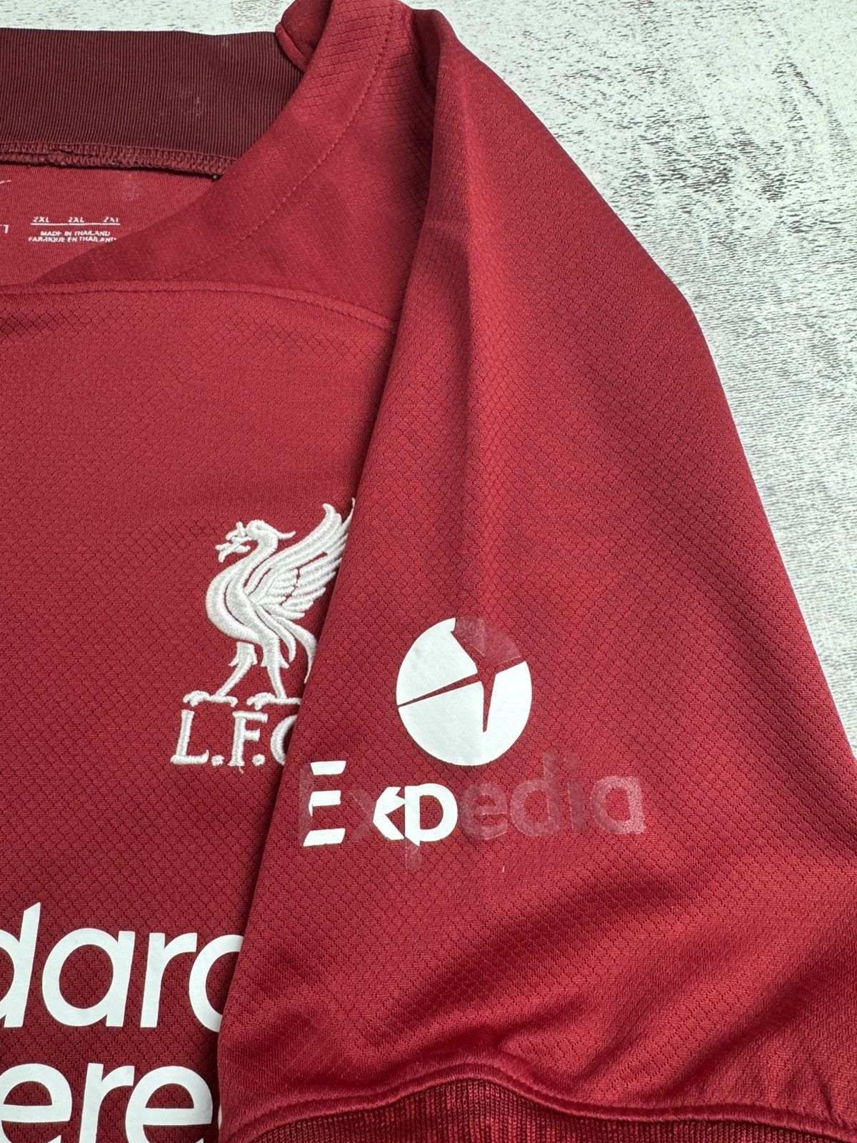 Nike LIVERPOOL 2022/2023 Red Nike Bloke core Soccer Football Fan T Shirt Jersey Kit Size US XXL / EU 58 / 5 - 8 Thumbnail