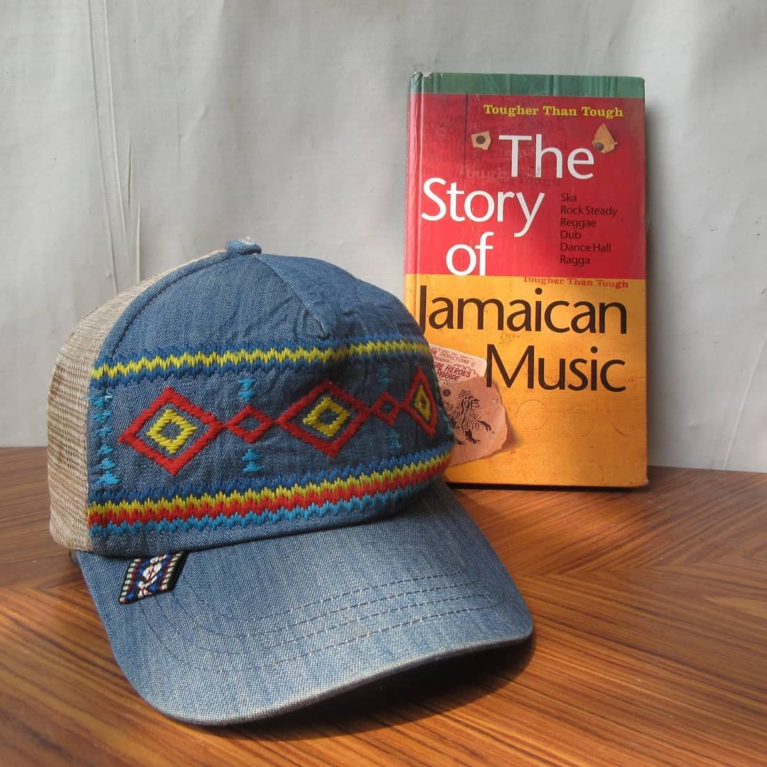 Vintage Indian Nordic Pattern Rare Pattern In A Trucker Cap Size ONE SIZE - 4 Thumbnail