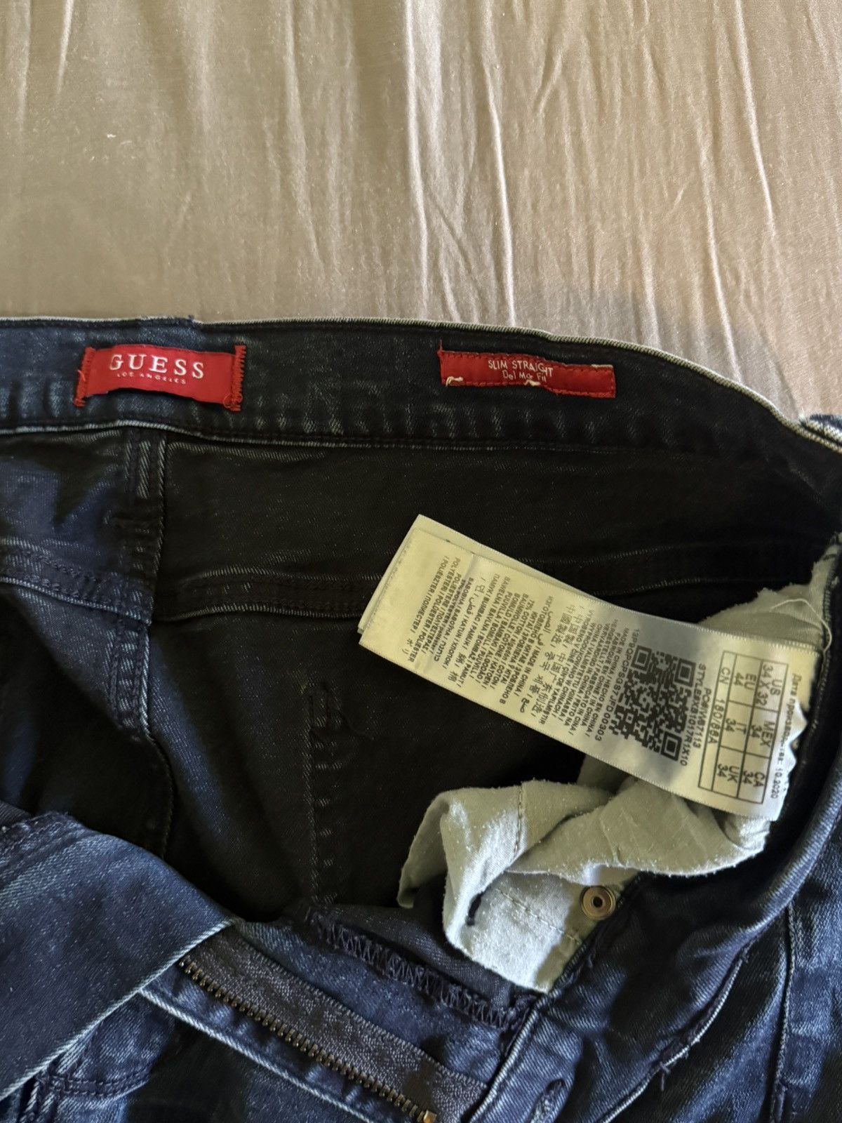 Guess GUESS DISTRESSED JEANS Size US 32 / EU 48 - 5 Thumbnail