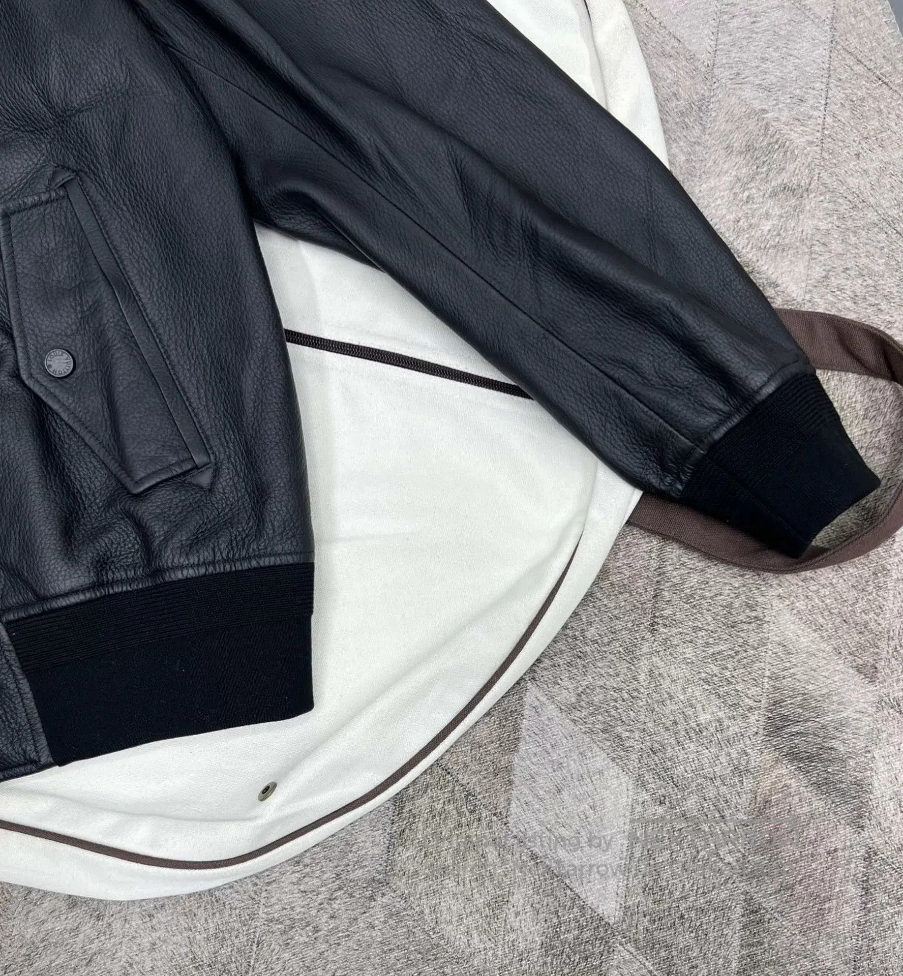 Louis Vuitton LV Deerskin Pilot Jacket Autumn Winter. Size US L / EU 52-54 / 3 - 4 Thumbnail