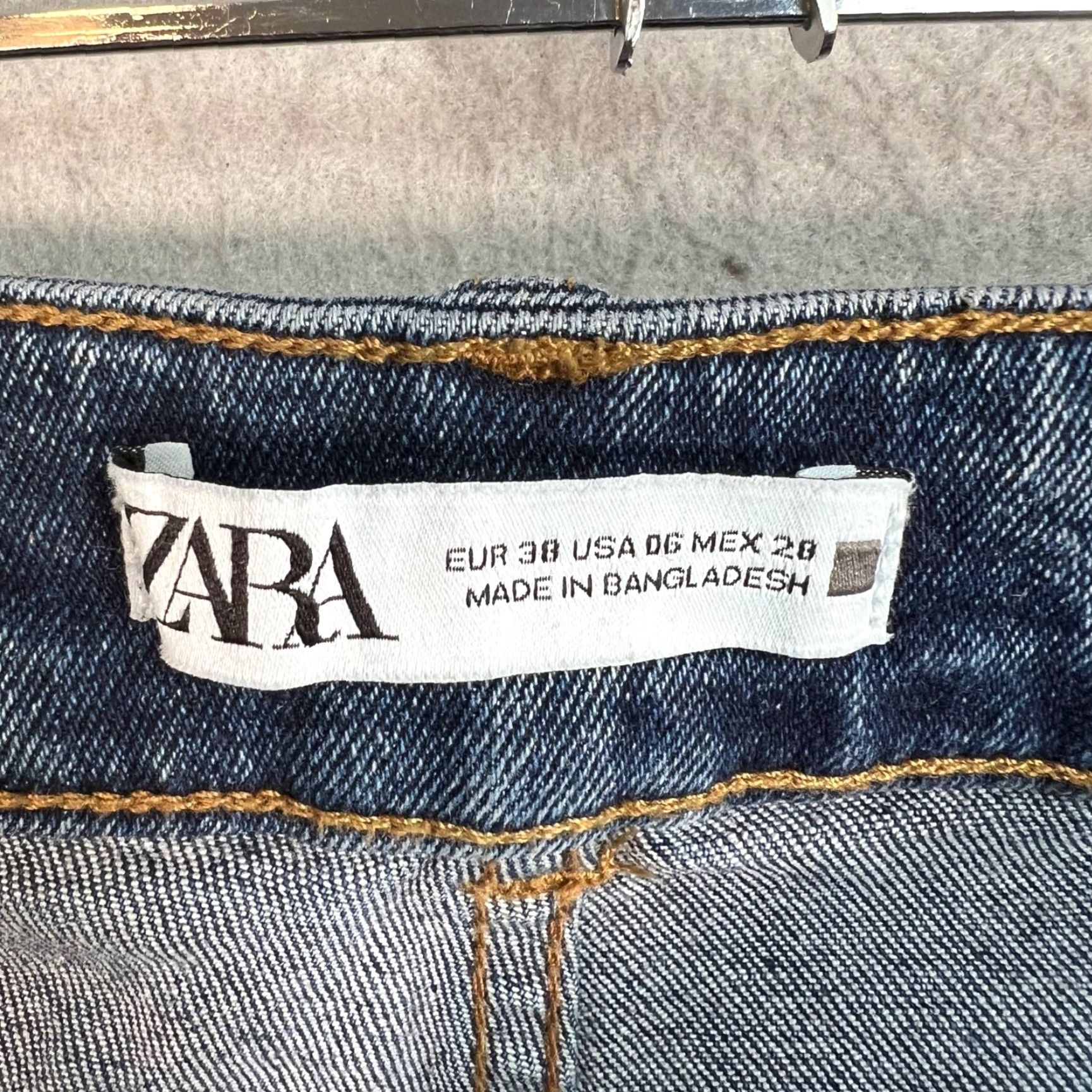 Zara VINTAGE Zara Womens Size 6 High-Waist Straight-Leg Denim Jeans Medium Wash Ankle Slit Size 28" / US 6 / IT 42 - 3 Thumbnail