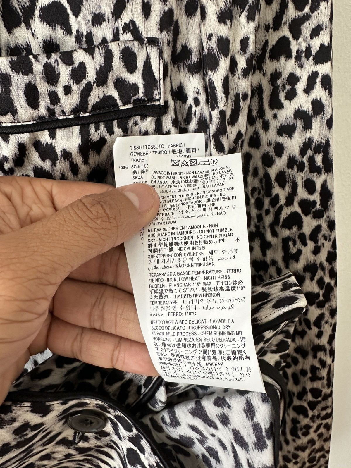 Saint Laurent Paris Saint Laurent Paris Leopard Print Silk Blazer Size XS / US 0-2 / IT 36-38 - 11 Thumbnail