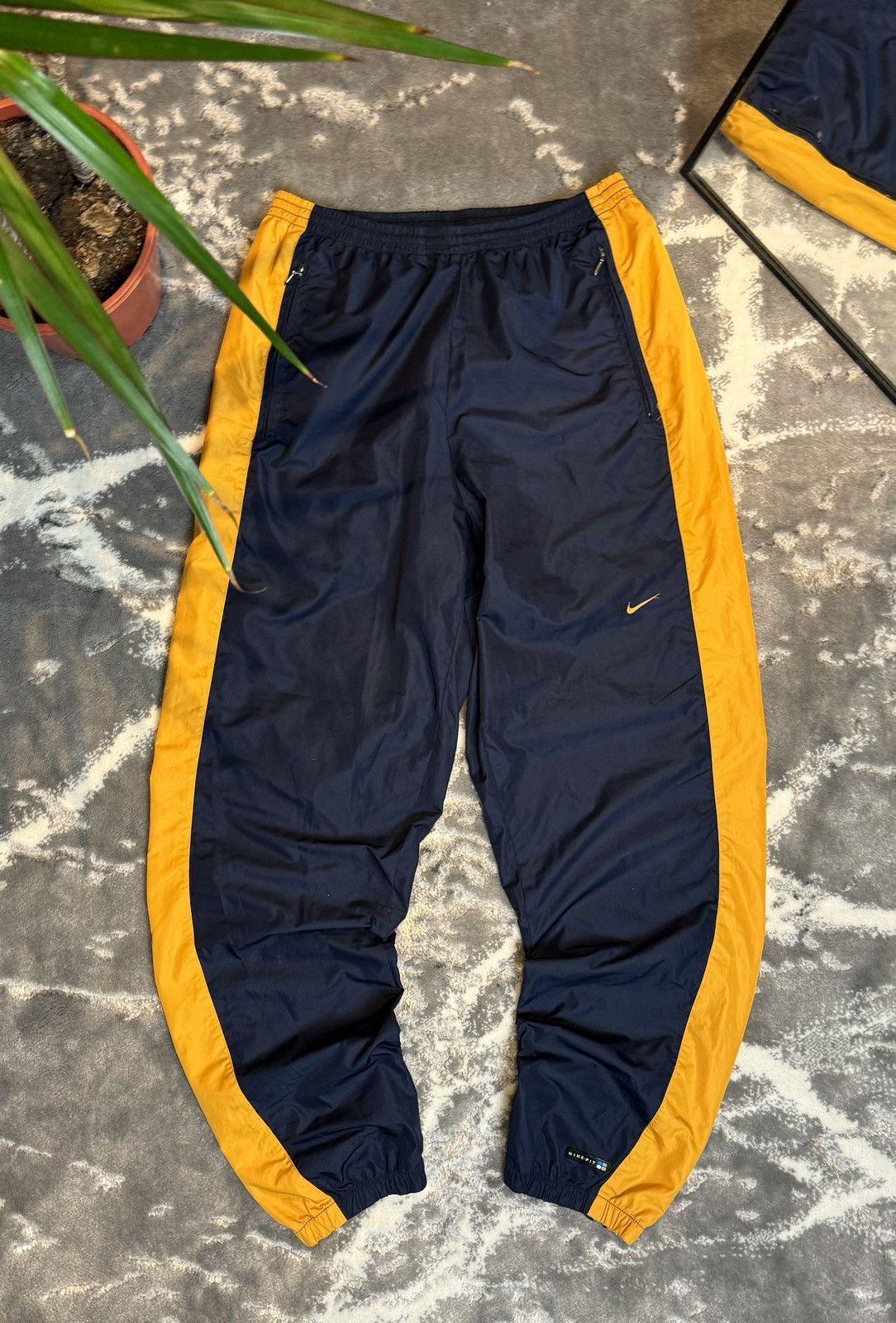 90s Nike Vintage Nylon Joggers Pants Drill Gorpcore
