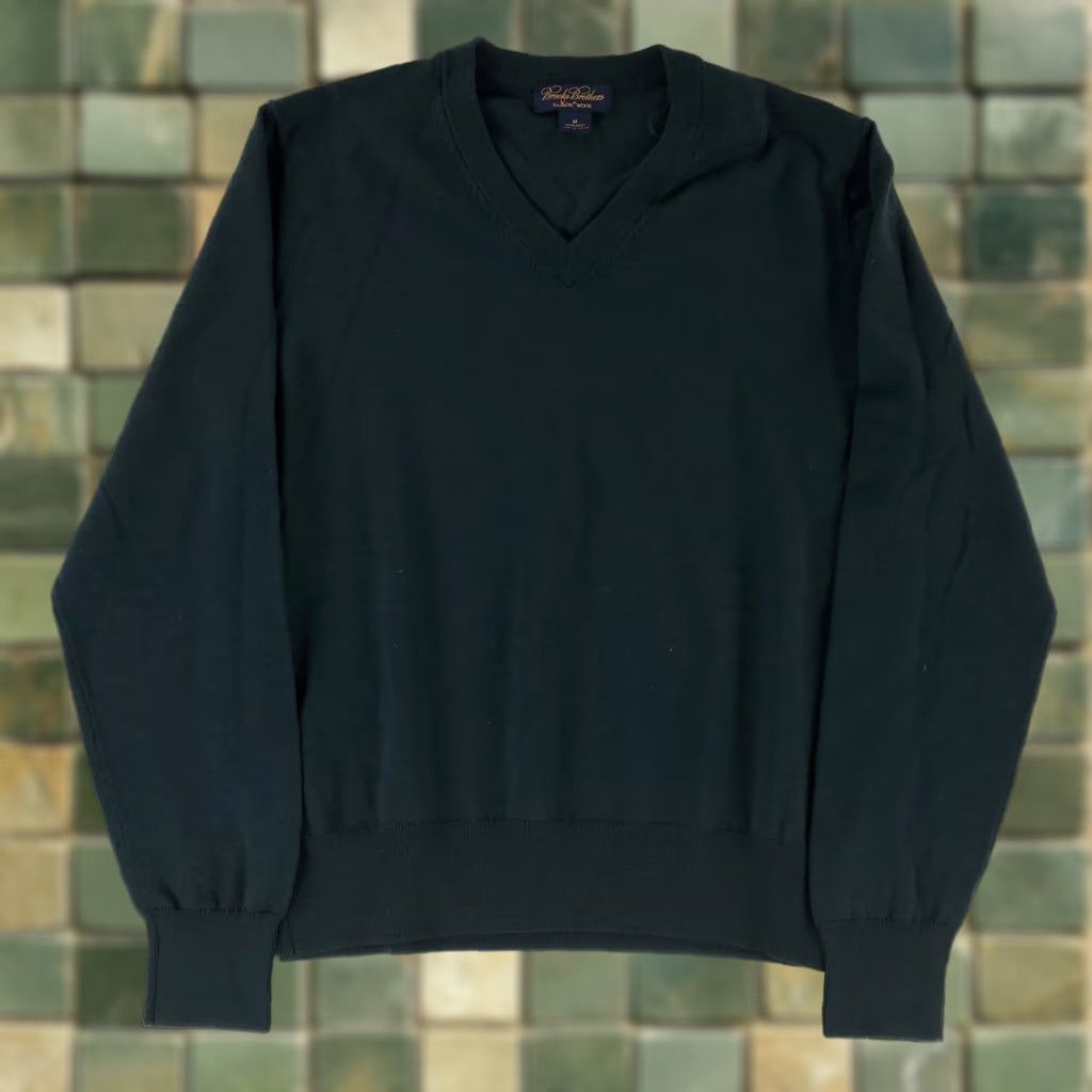 Brooks Brothers Brooks Brothers Sweater Wool Green Long Sleeve V-Neck Mens M Saxxon Wool Pullover Green Men M Size US M / EU 48-50 / 2 - 1 Thumbnail