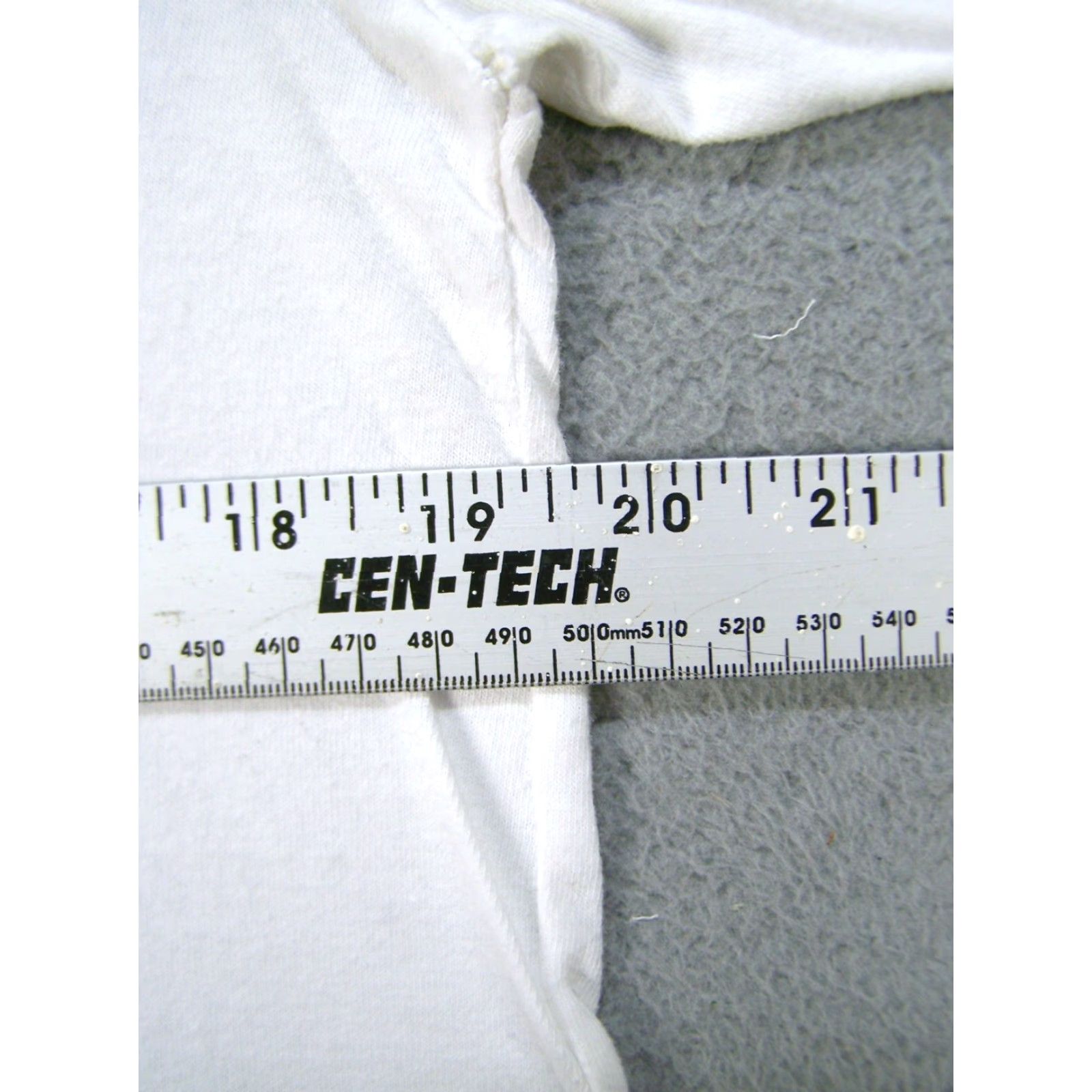 VINTAGE Ski Ranch T-Shirt Adult Medium Graphic White 90s Outdoor Quilt Opening Night Mens