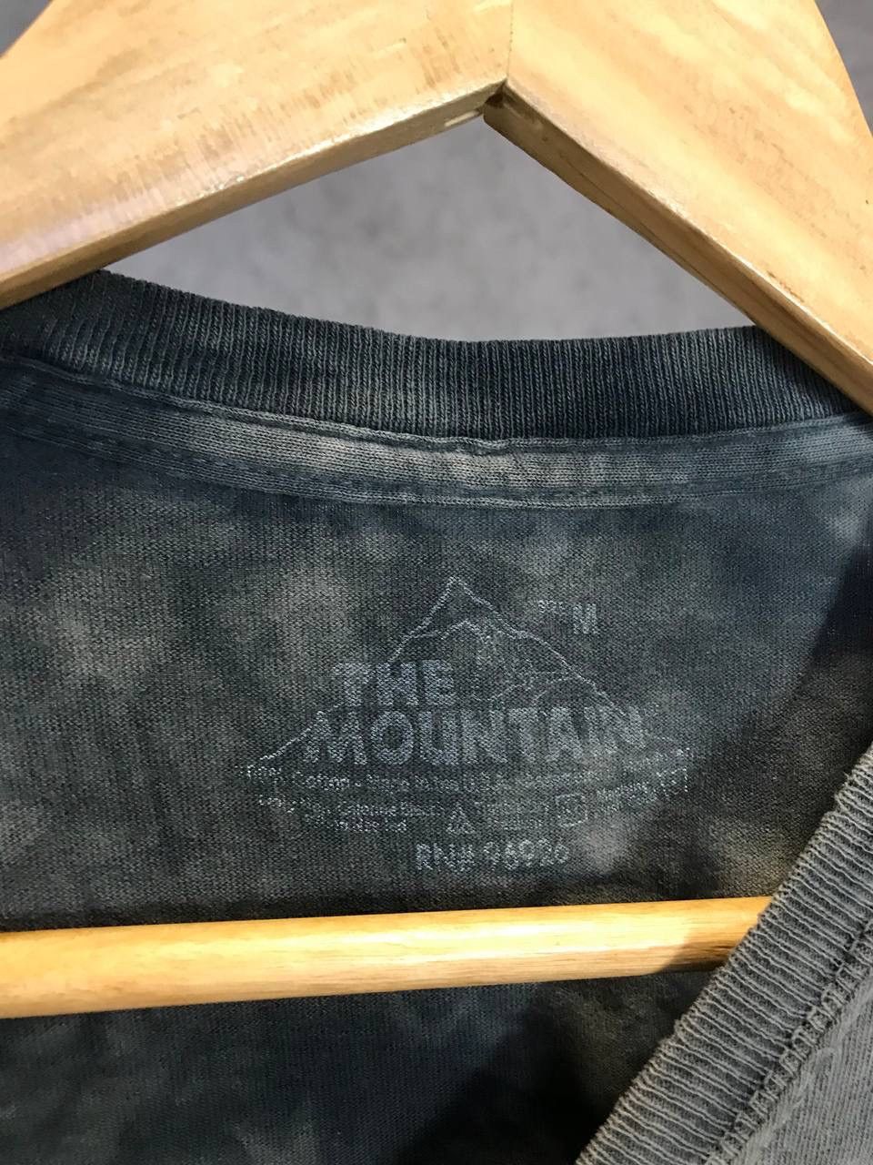 The Mountain Dragon the mountain 2001 vintage overprinted tee Size US M / EU 48-50 / 2 - 5 Thumbnail
