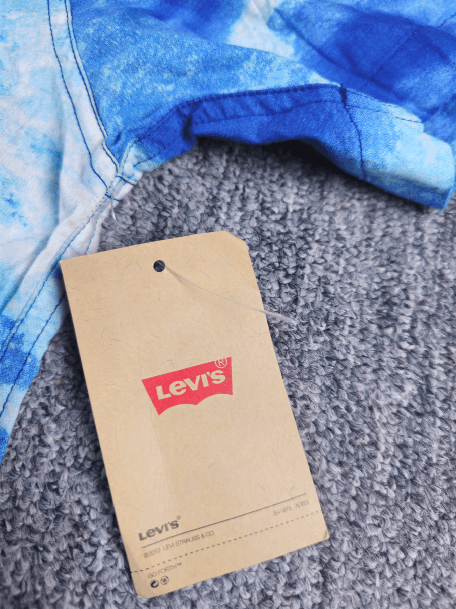 Levi's NWT Levi's Tie Dye Camp Shirt Short Sleeve Button Up XXL Size US XXL / EU 58 / 5 - 5 Thumbnail