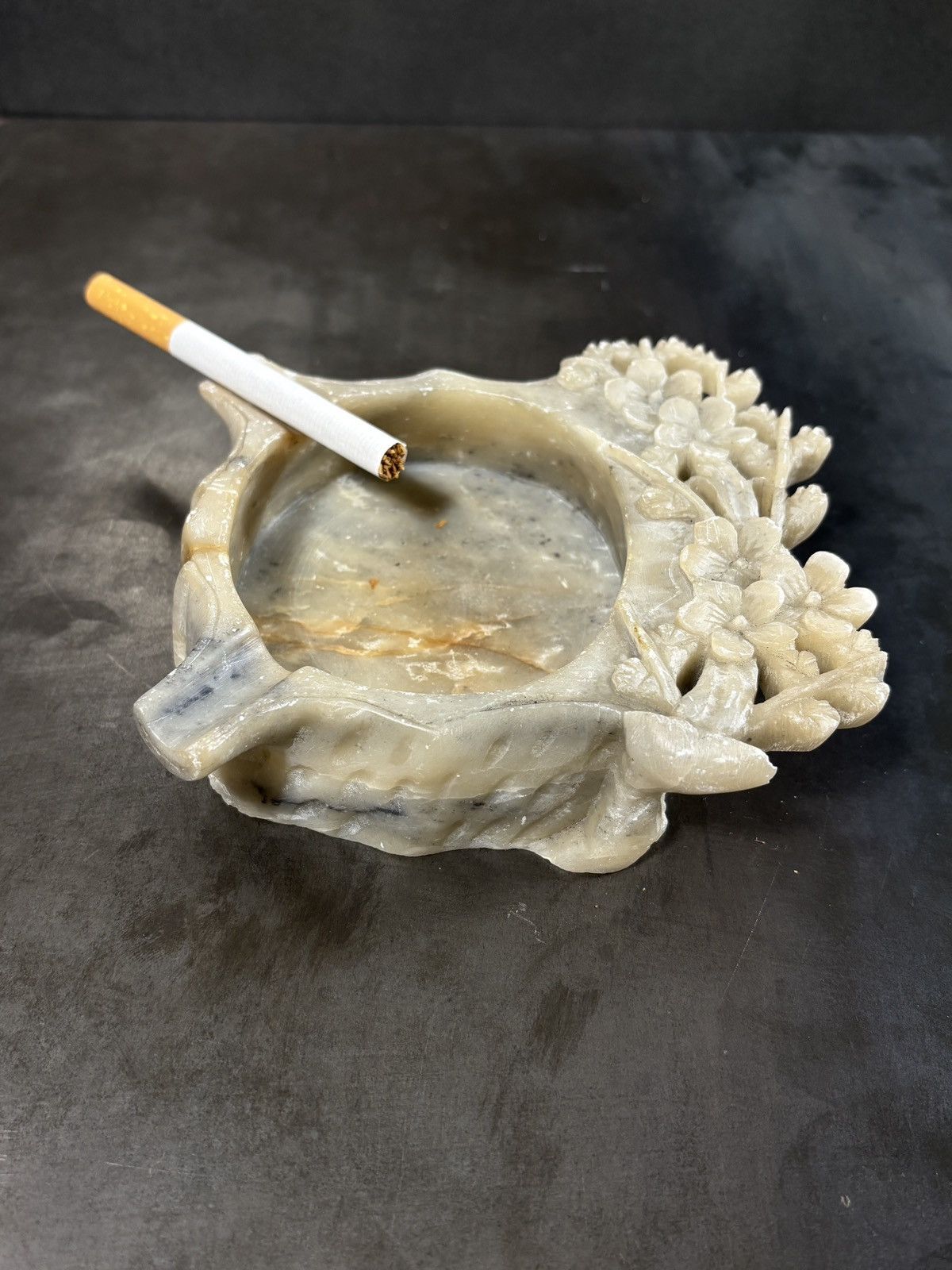 Vintage Carved Vintage Stone Ashtray Chinese Alabaster Soapstone 60s Size ONE SIZE - 3 Thumbnail
