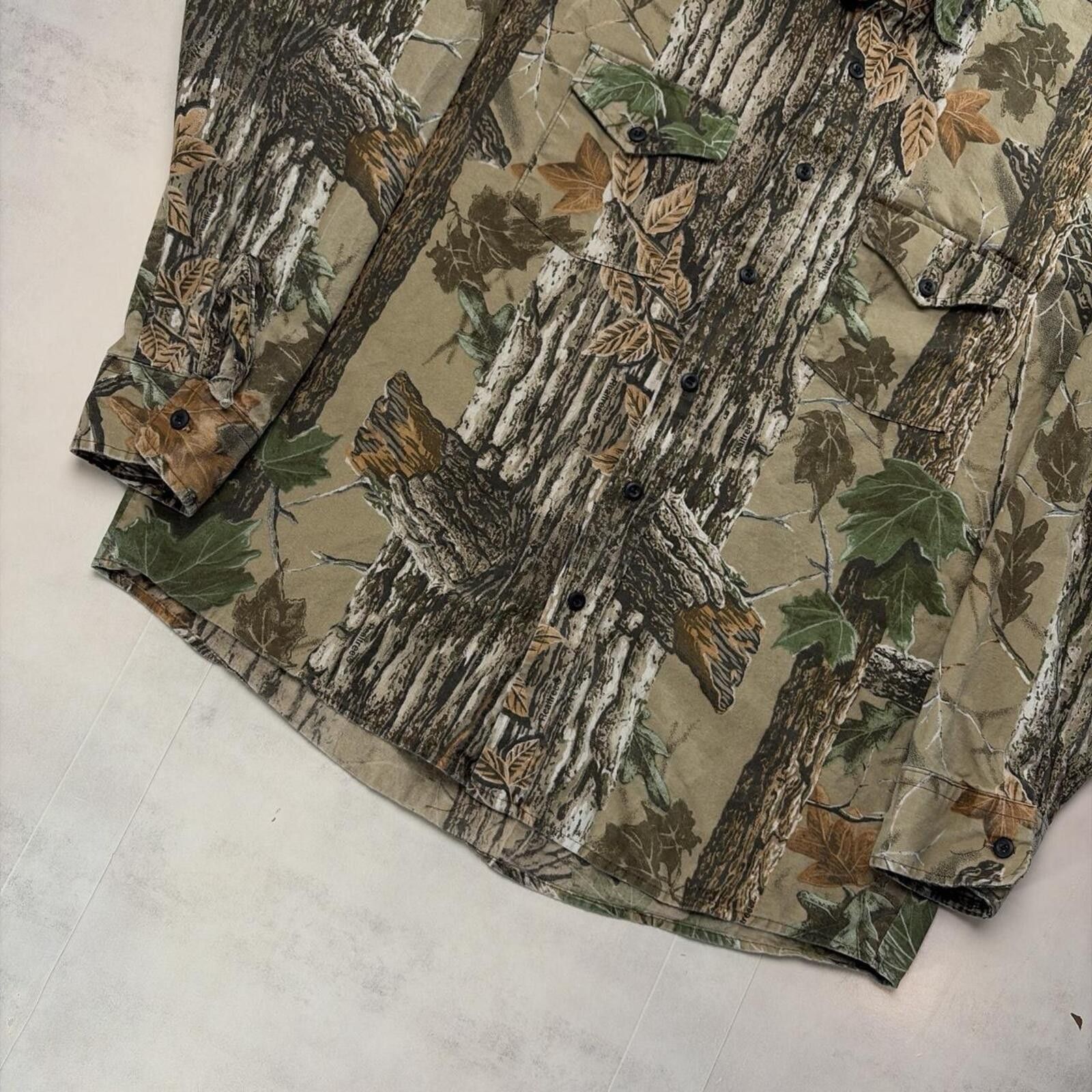 Realtree Vintage Realtree Grunge Hunting Long Sleeve Button Up Shirt Size US L / EU 52-54 / 3 - 4 Thumbnail
