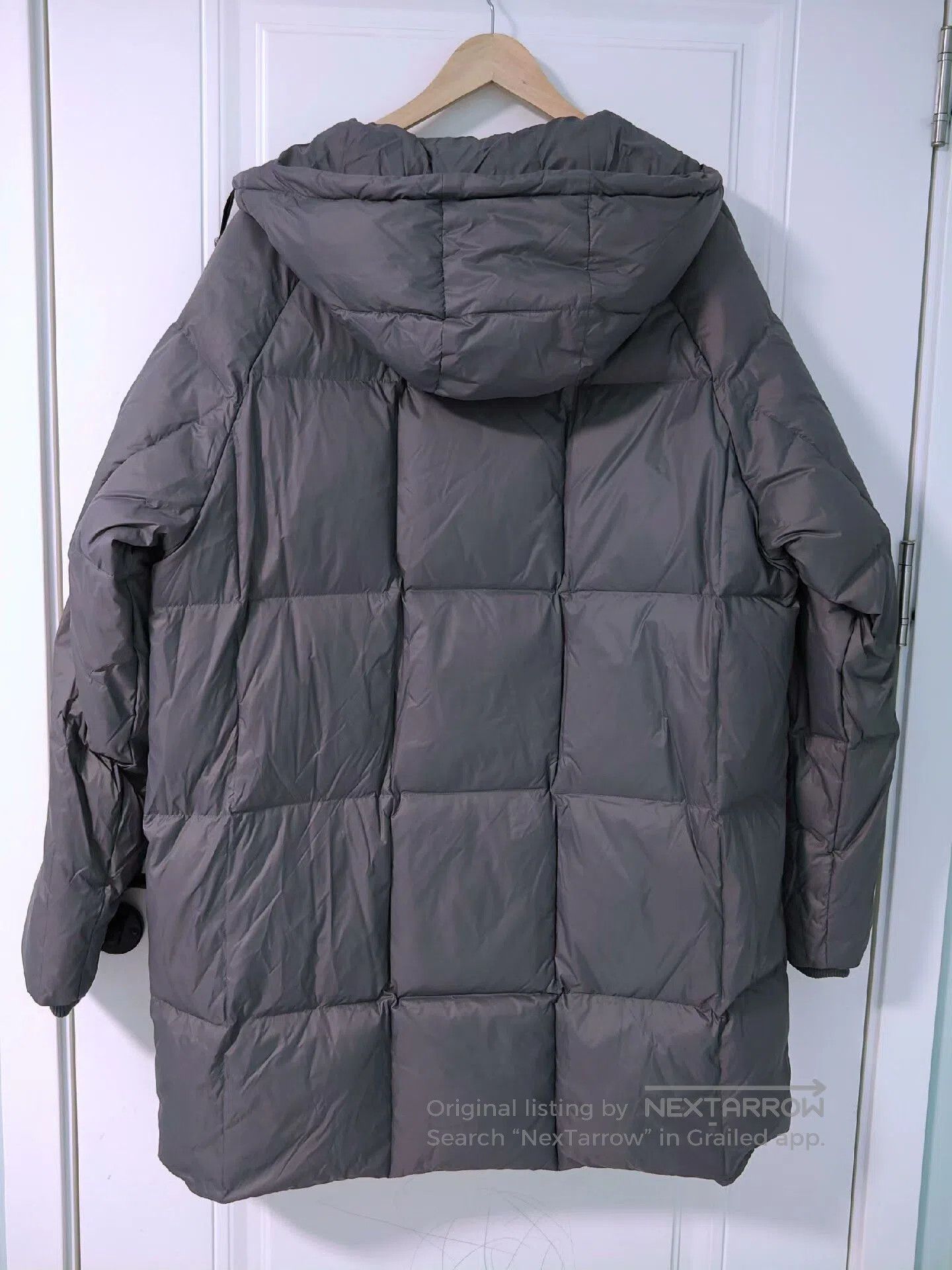 DKNY DKNY Men's Loose Down Coat. Size US XL / EU 56 / 4 - 3 Thumbnail