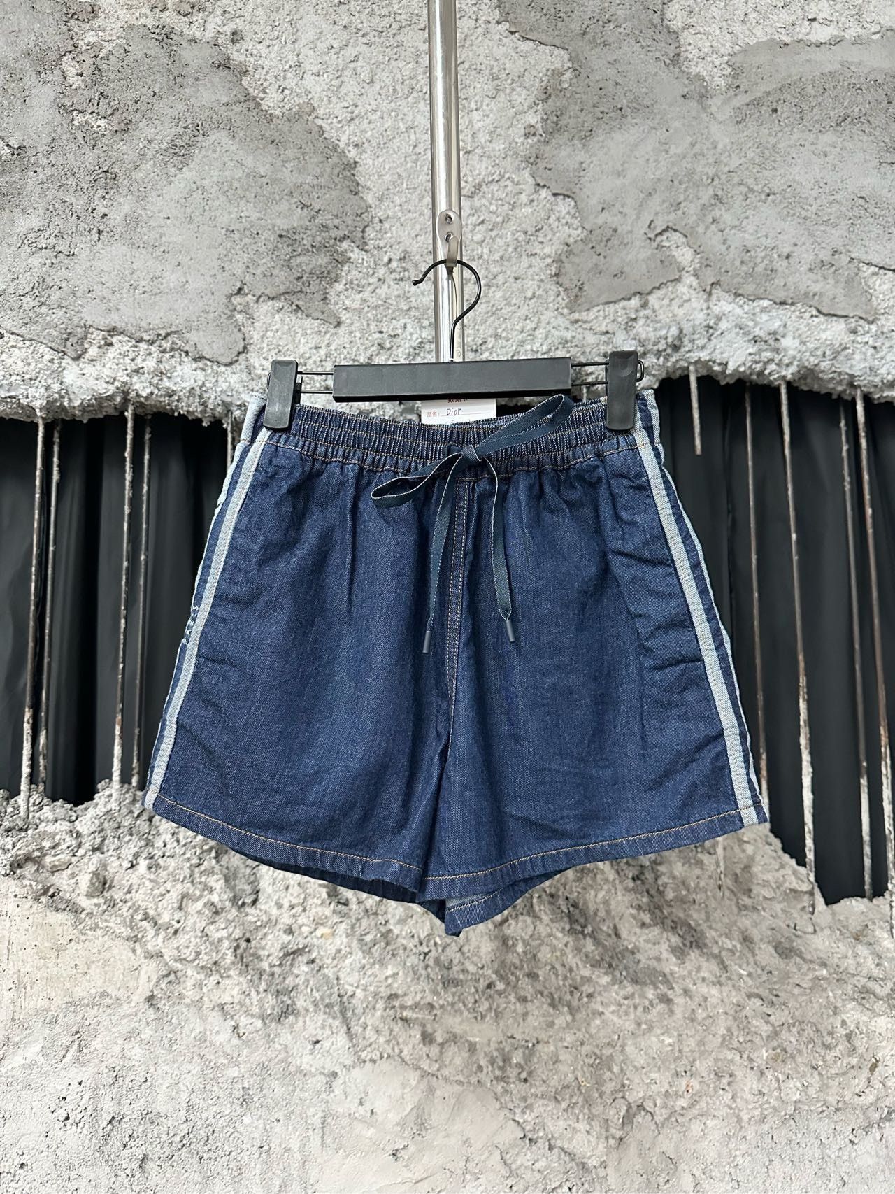Dior Dior Drawstring Denim Slogan Shorts Size US 34 / EU 50 - 1 Thumbnail
