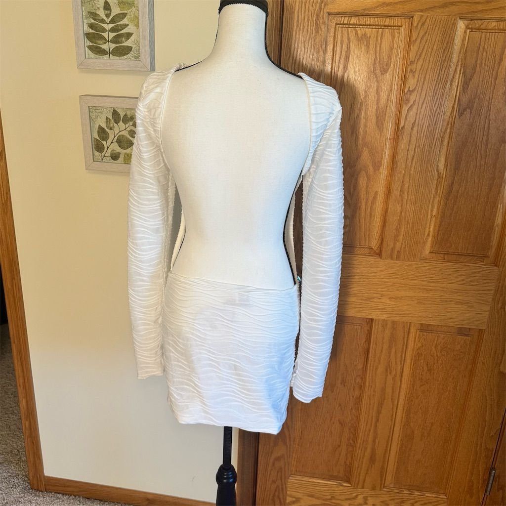 NWT Princess Polly White Long Sleeve Backless Ignite Mini D