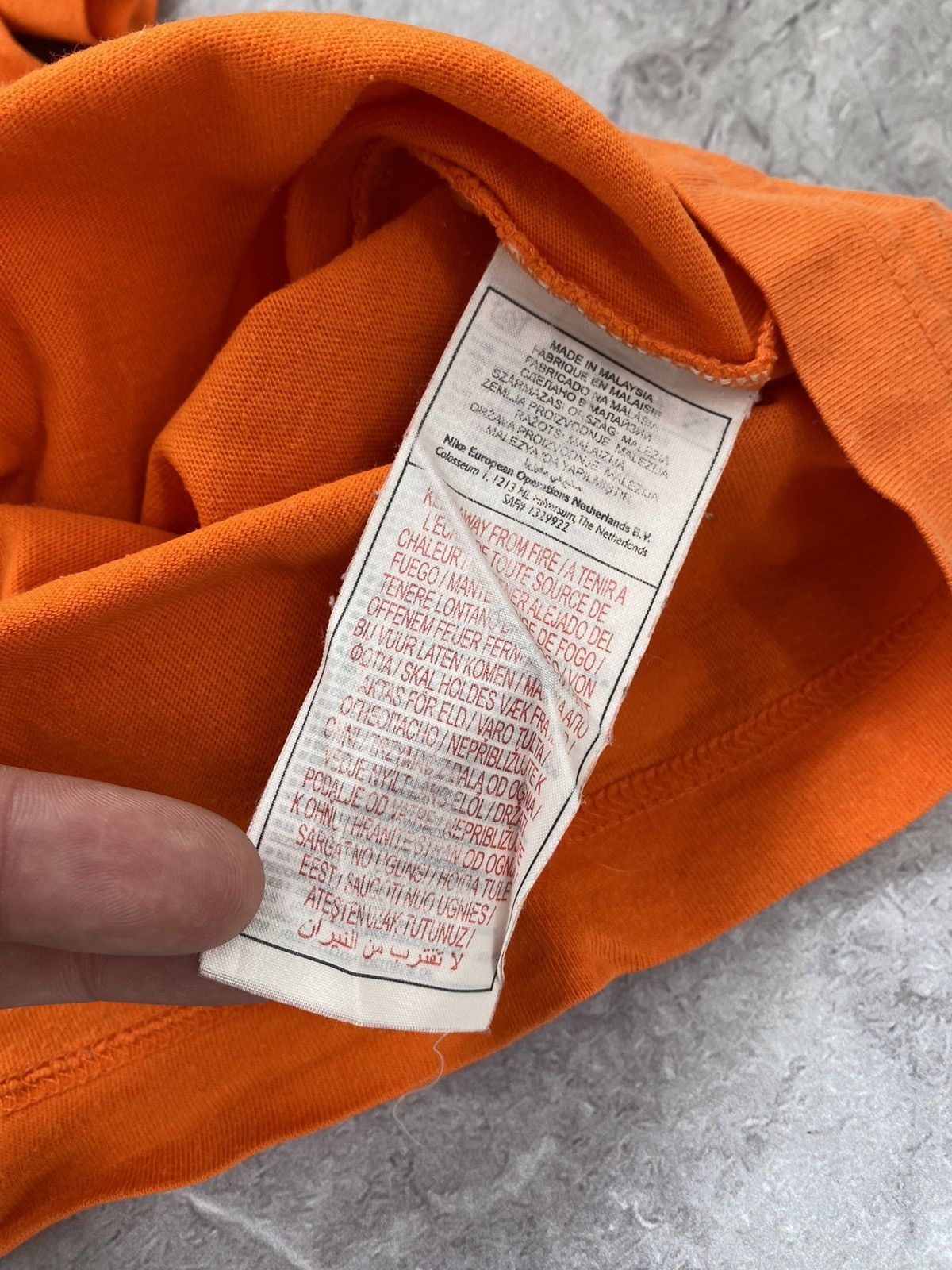 Nike Vintage Y2K Nike Big Logo “ESCAPE THE CITY” Orange Polo Size US L / EU 52-54 / 3 - 14 Thumbnail