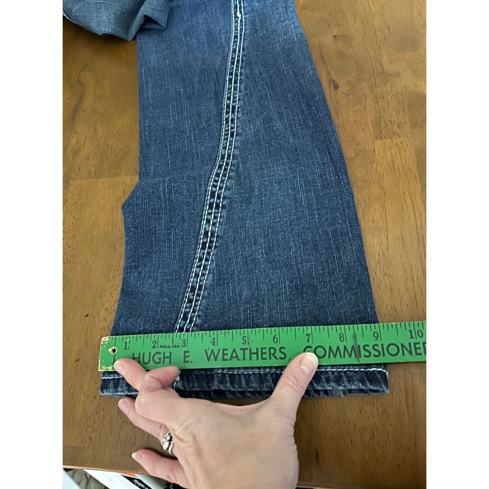 True Religion Womens True Religion Disco Joey Big T Jeans Med Wash Sz 28 Denim Jeans Straight Leg 28 X 29 Womens USA Denim Size 28" / US 6 / IT 42 - 7 Thumbnail