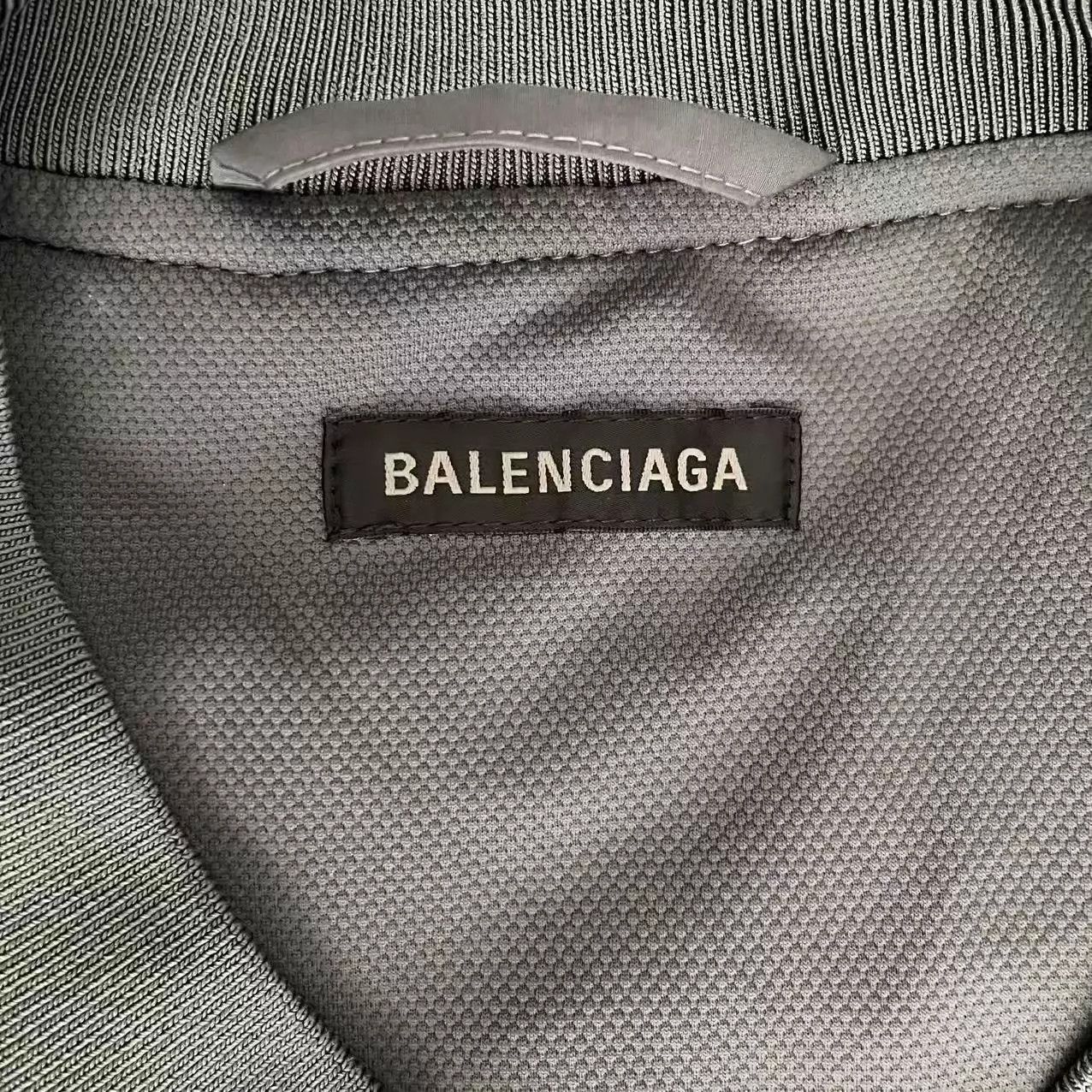 Balenciaga Balenciaga 26 Spring Loop Man Utd Embroidered Sweatshirt XS Size US XS / EU 42 / 0 - 4 Thumbnail