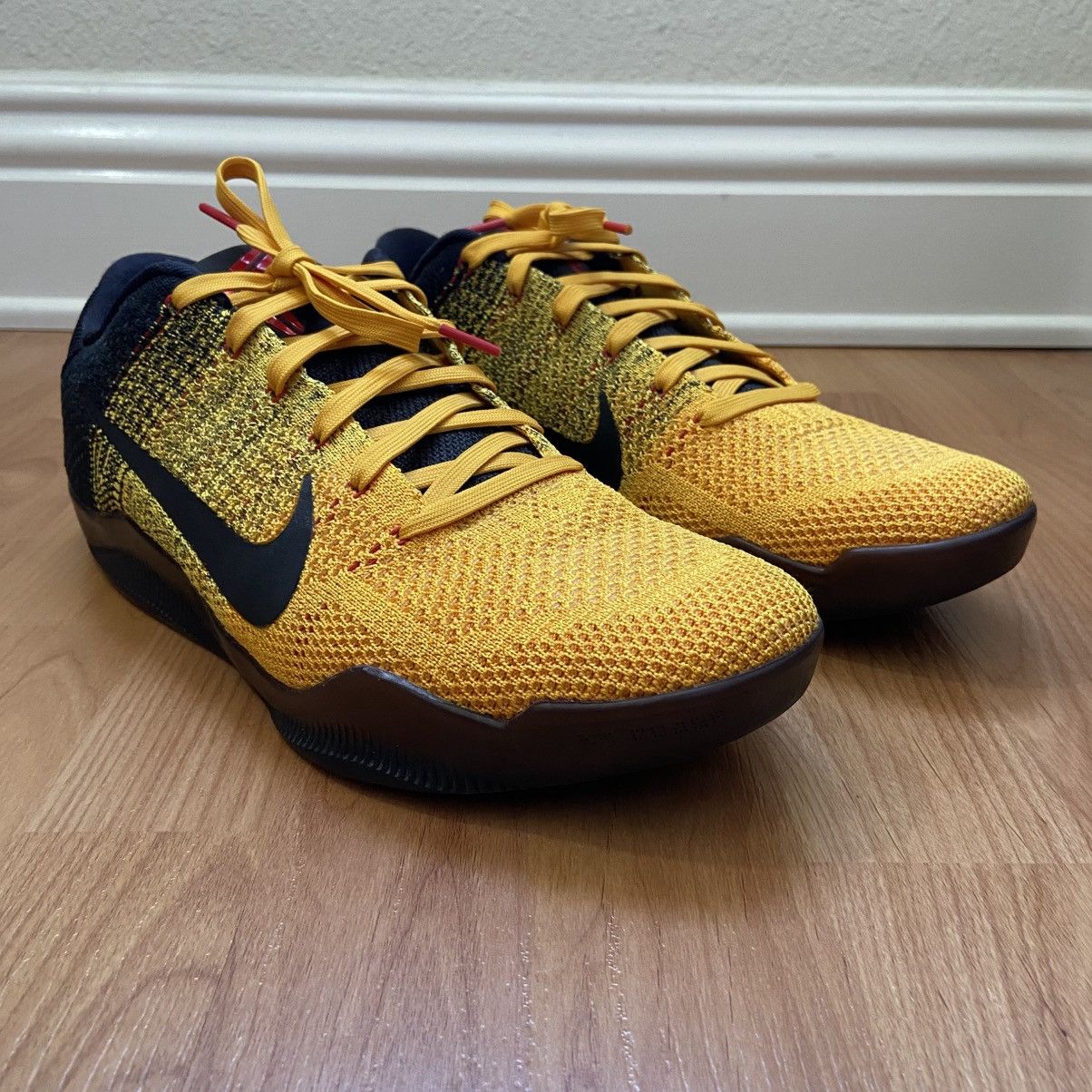 Nike Nike Men’s Kobe Bryant 11 Low Bruce Lee Shoes Size 11 Size US 11 / EU 44 - 3 Thumbnail