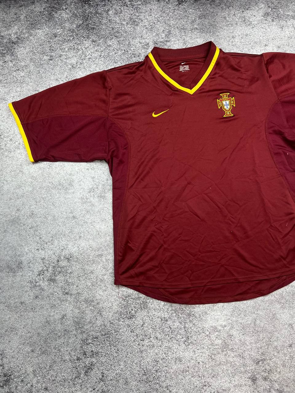 Nike Vintage Nike Portugal Home Jersey 2000S Size US L / EU 52-54 / 3 - 2 Thumbnail