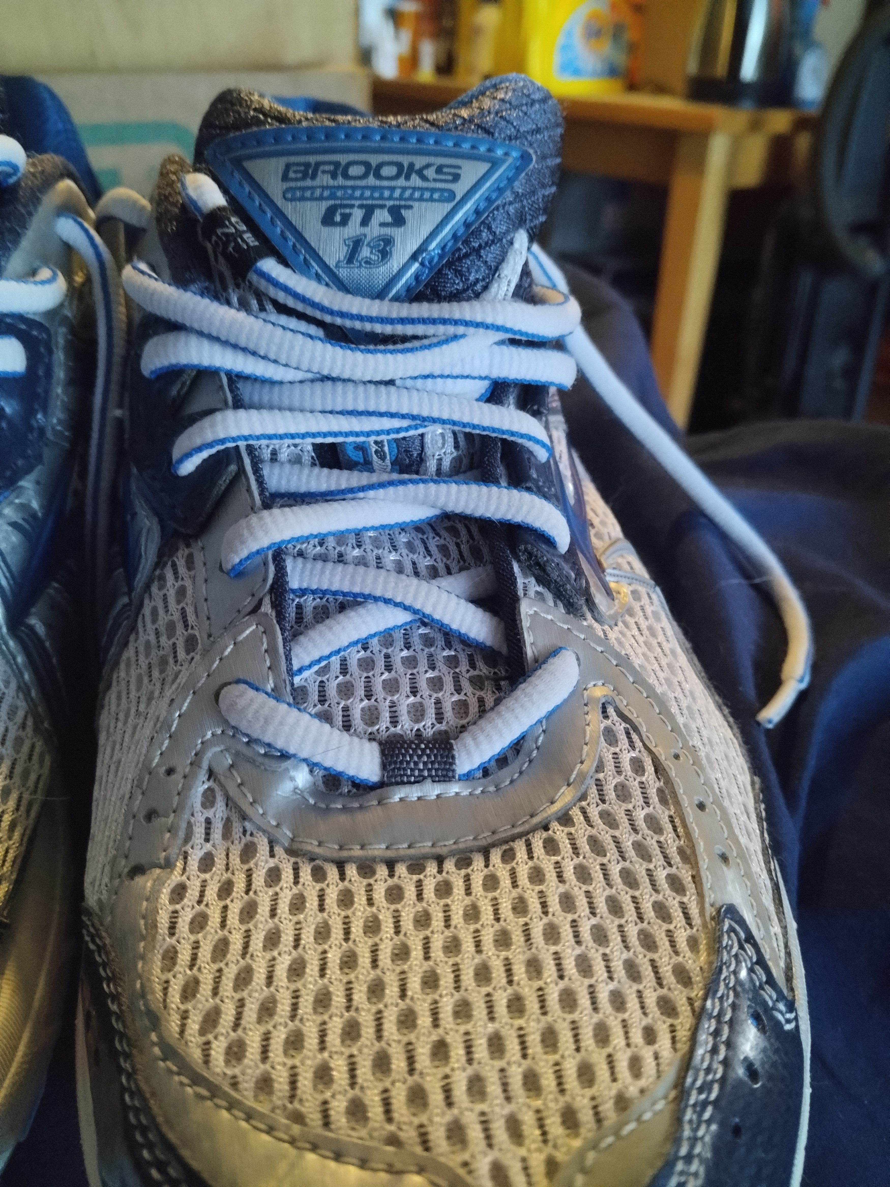 Brooks Adrenaline GTS 13 Size US 9.5 / EU 42-43 - 3 Thumbnail