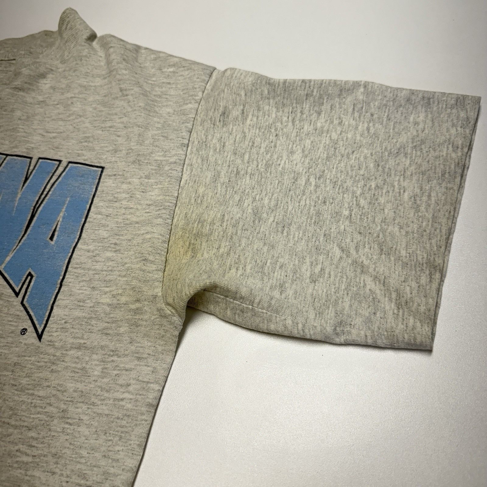 Vintage Vintage UNC Tar Heels T Shirt Mens M 20x27.5 90s University Size US M / EU 48-50 / 2 - 8 Thumbnail