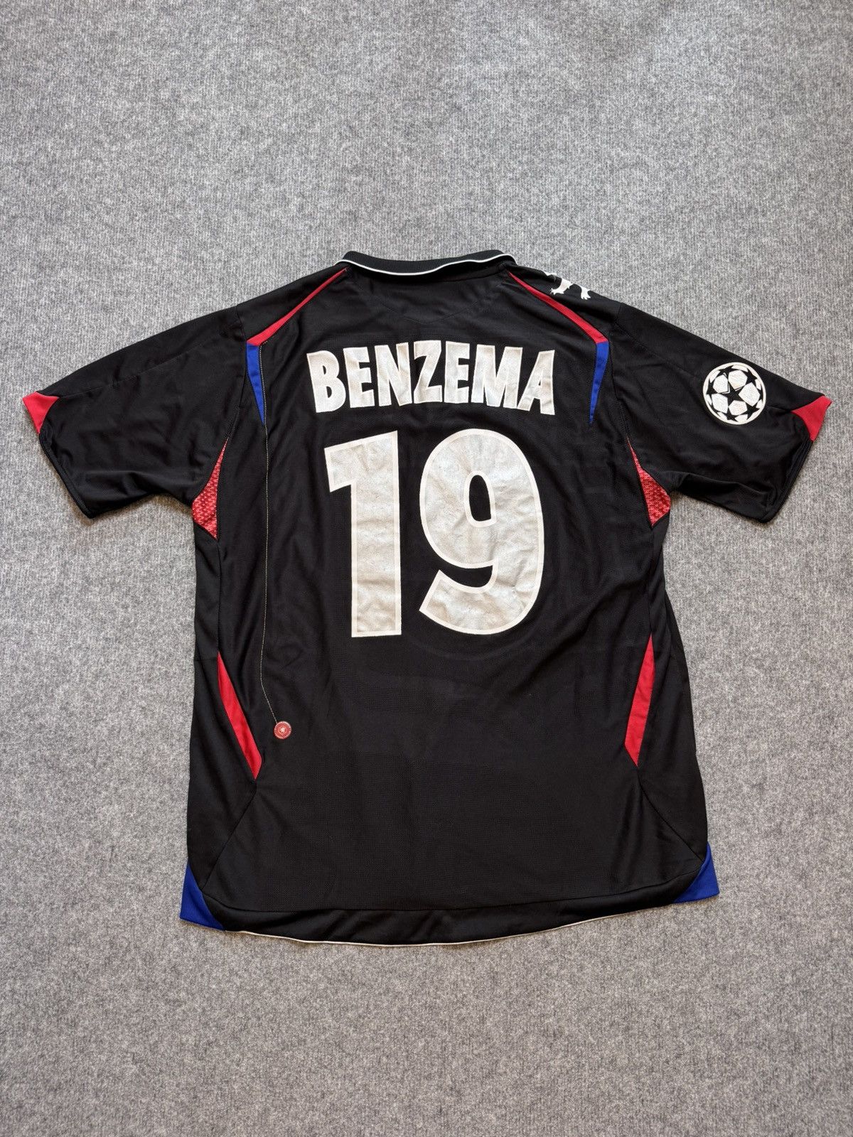 Umbro jersey Umbro Benzema football 2006-2007 Size US XL / EU 56 / 4 - 2 Thumbnail