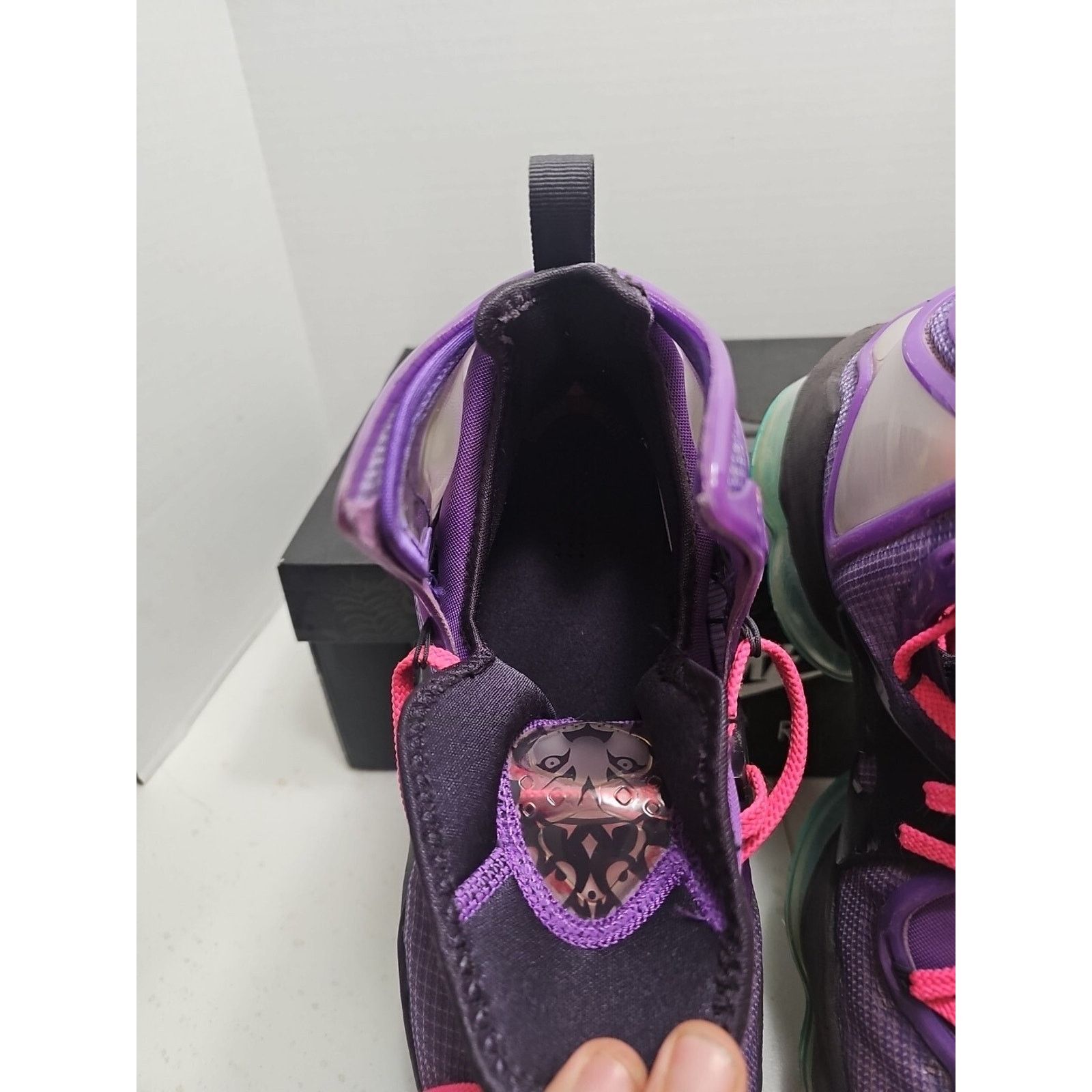 Nike Nike LeBron XIX Wild Berry/Hyper Pink Men's SIZE 10.5 W/ BOX Size US 10.5 / EU 43-44 - 10 Thumbnail
