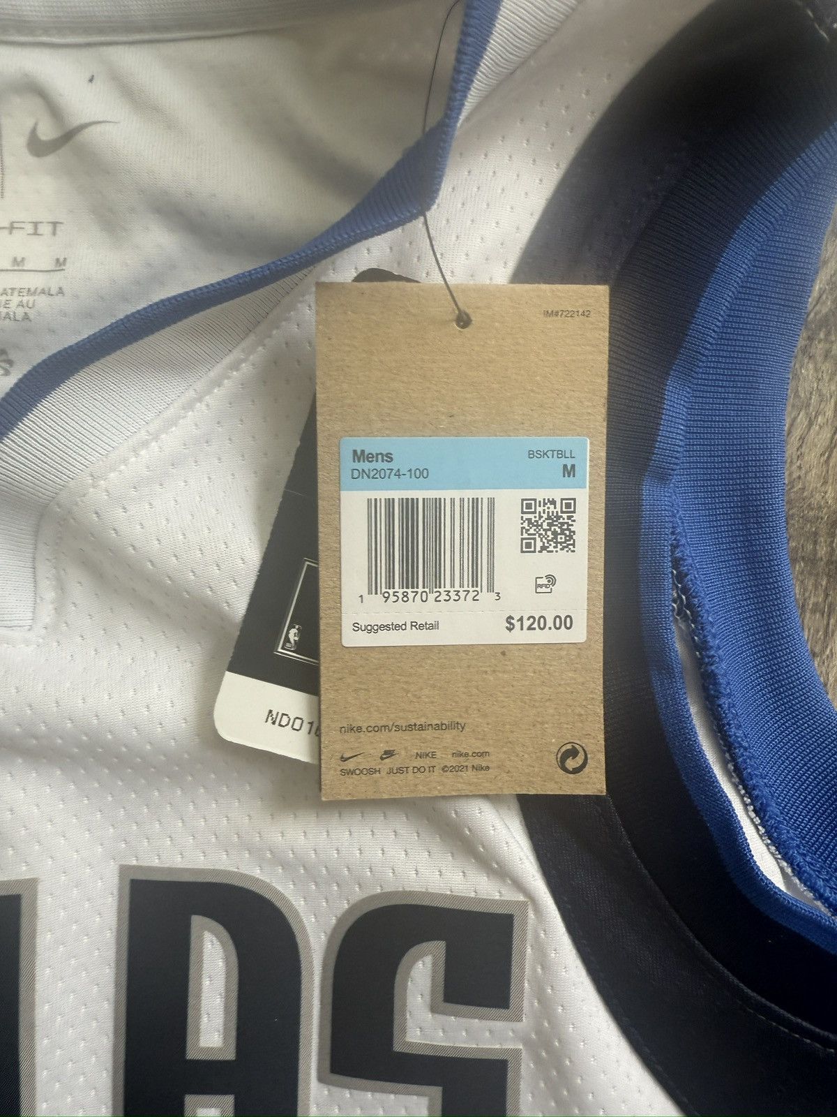 Nike Mavs Luka Jersey Size US M / EU 48-50 / 2 - 3 Thumbnail