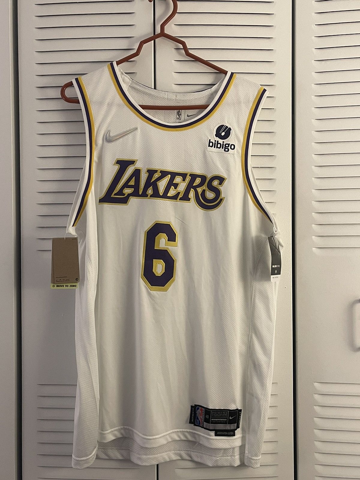 image of L A Lakers x Nike Nba La Lakers Lebron James Association Jersey Large in White, Men's