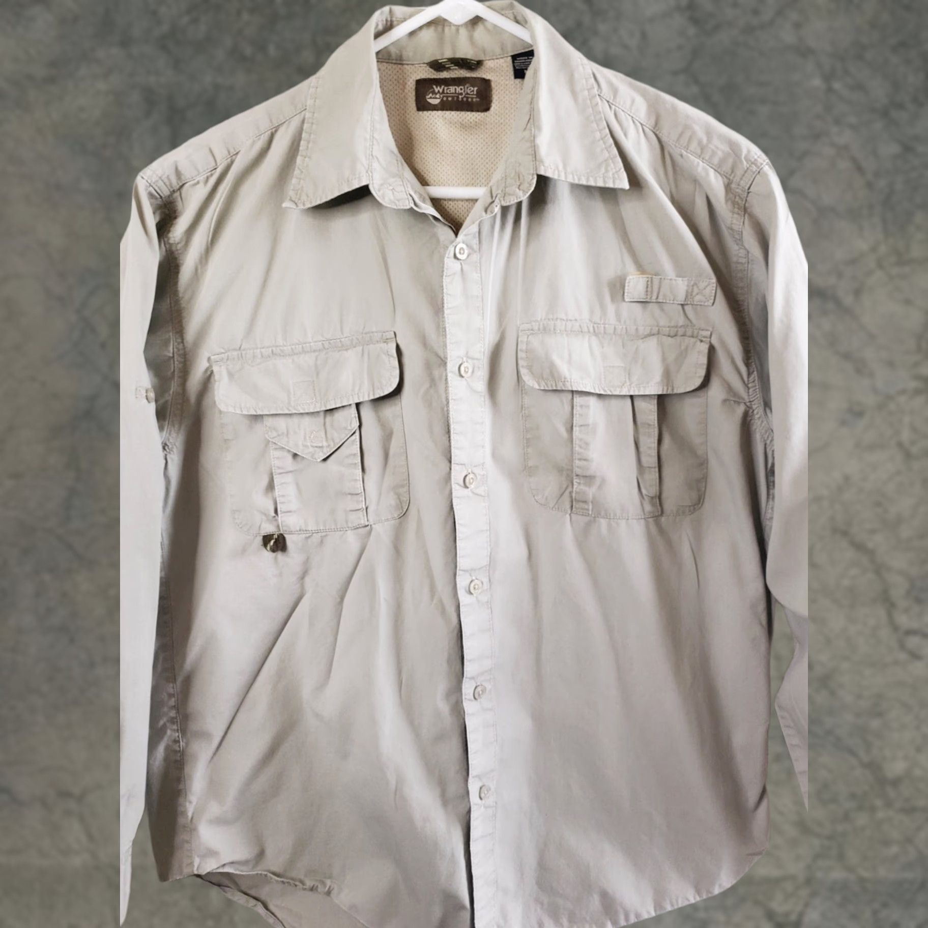 Wrangler Wrangler Outdoors Men's L Khaki Long Sleeve Hiking Fishing Button Up Shirt Size US L / EU 52-54 / 3 - 1 Thumbnail