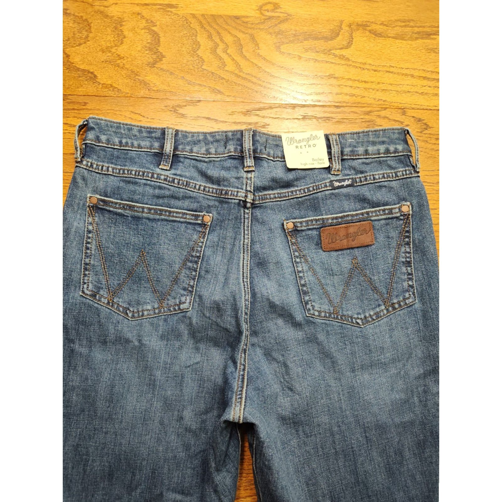 Wrangler NWT Wrangler Bailey High Rise Retro Flare Jeans Denim Western Womens Tag 31x36 Size 24" / US 00 / IT 34 - 3 Thumbnail