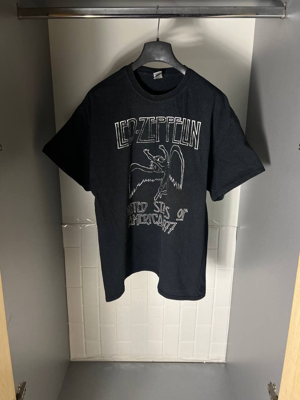 Band Tees VINTAGE LED ZIPPELIN TOUR ROCK T-SHIRT METAL PUNK Y2K 90s Size US XL / EU 56 / 4 - 1 Thumbnail