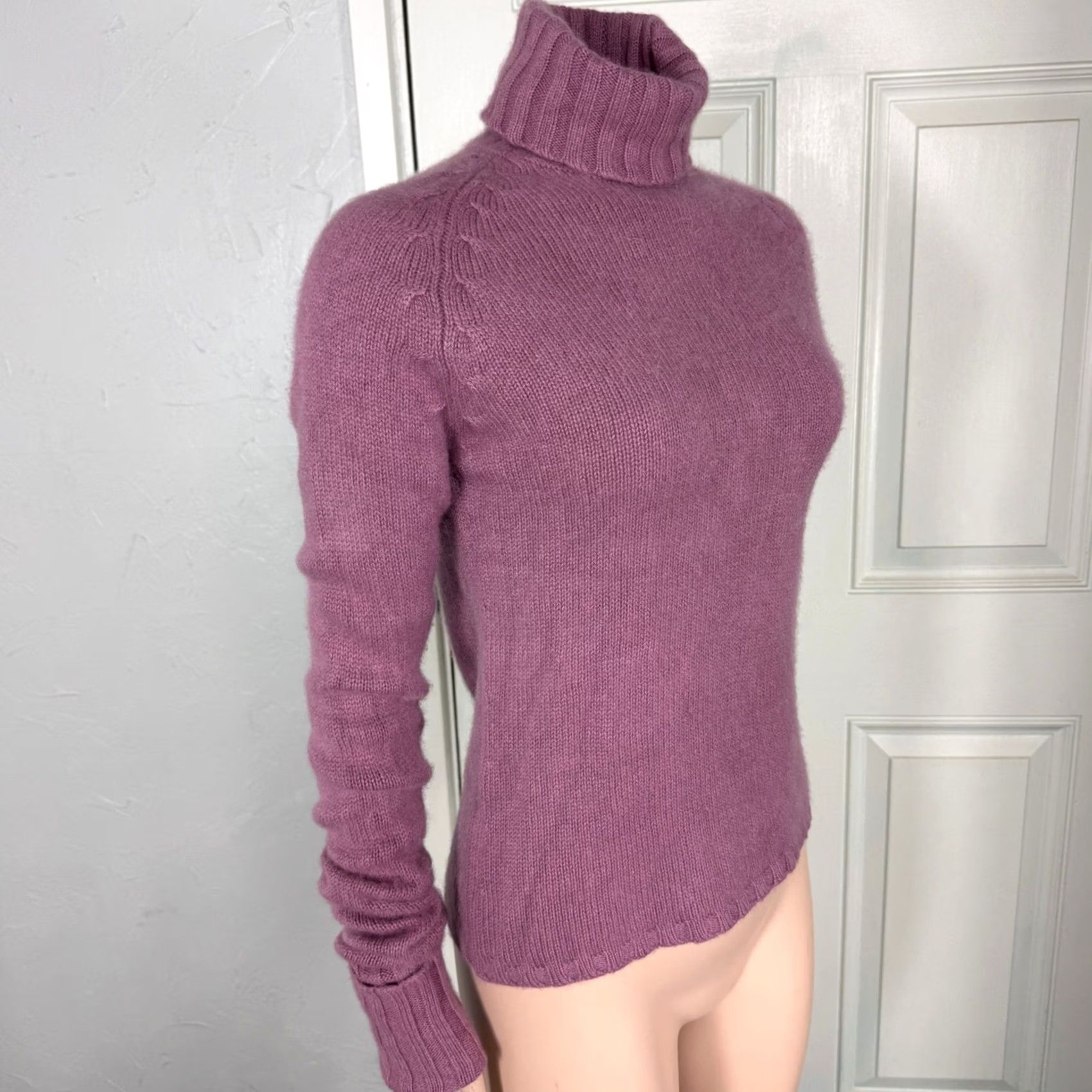 Banana Republic Vintage Banana Republic Womens Sweater S Turtleneck 100% Cashmere L/S TT14 Size S / US 4 / IT 40 - 4 Thumbnail