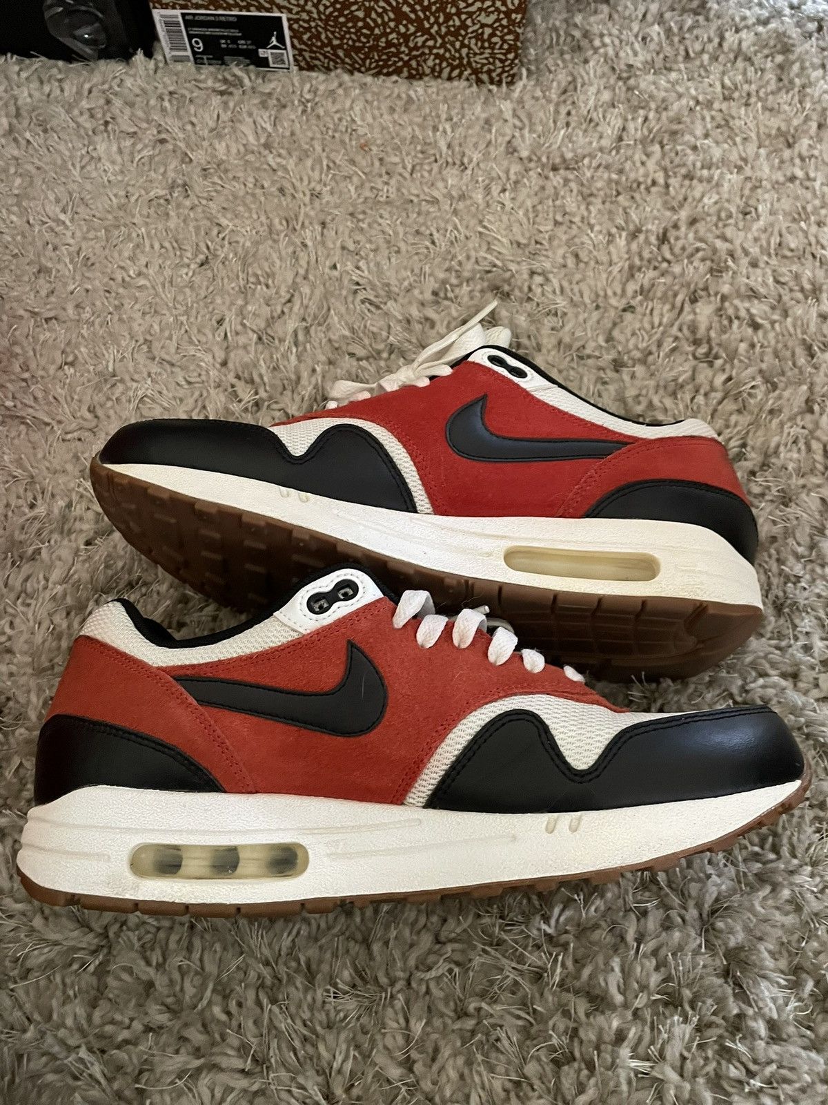 Nike Air Max 1 Essentials sz 9.5 Size US 9.5 / EU 42-43 - 3 Thumbnail