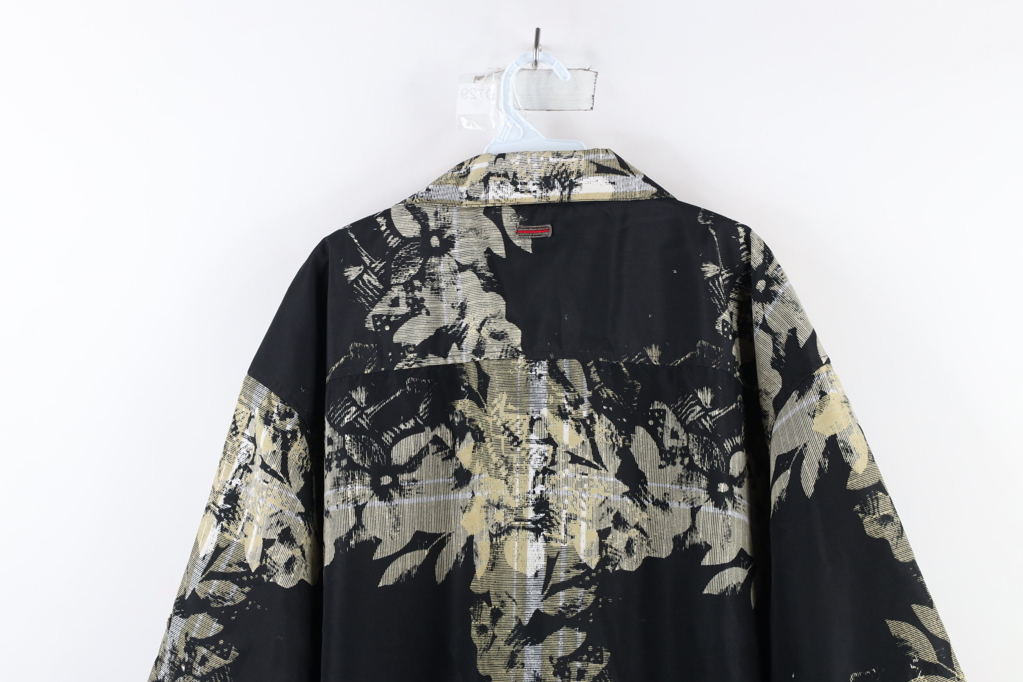 Fubu × Vintage Vintage 90s FUBU Out Baggy Fit Abstract Flower Button Shirt Size US XXL / EU 58 / 5 - 11 Thumbnail