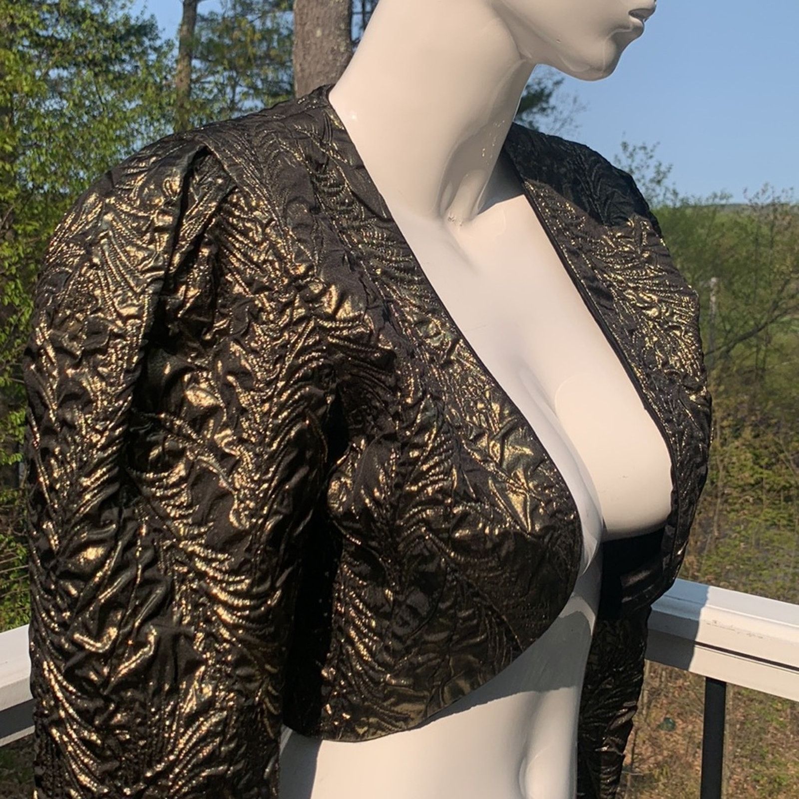 Vintage 80’s metallic bronze puff sleeve cropped quilt bolero shrug Size M / US 6-8 / IT 42-44 - 1 Thumbnail
