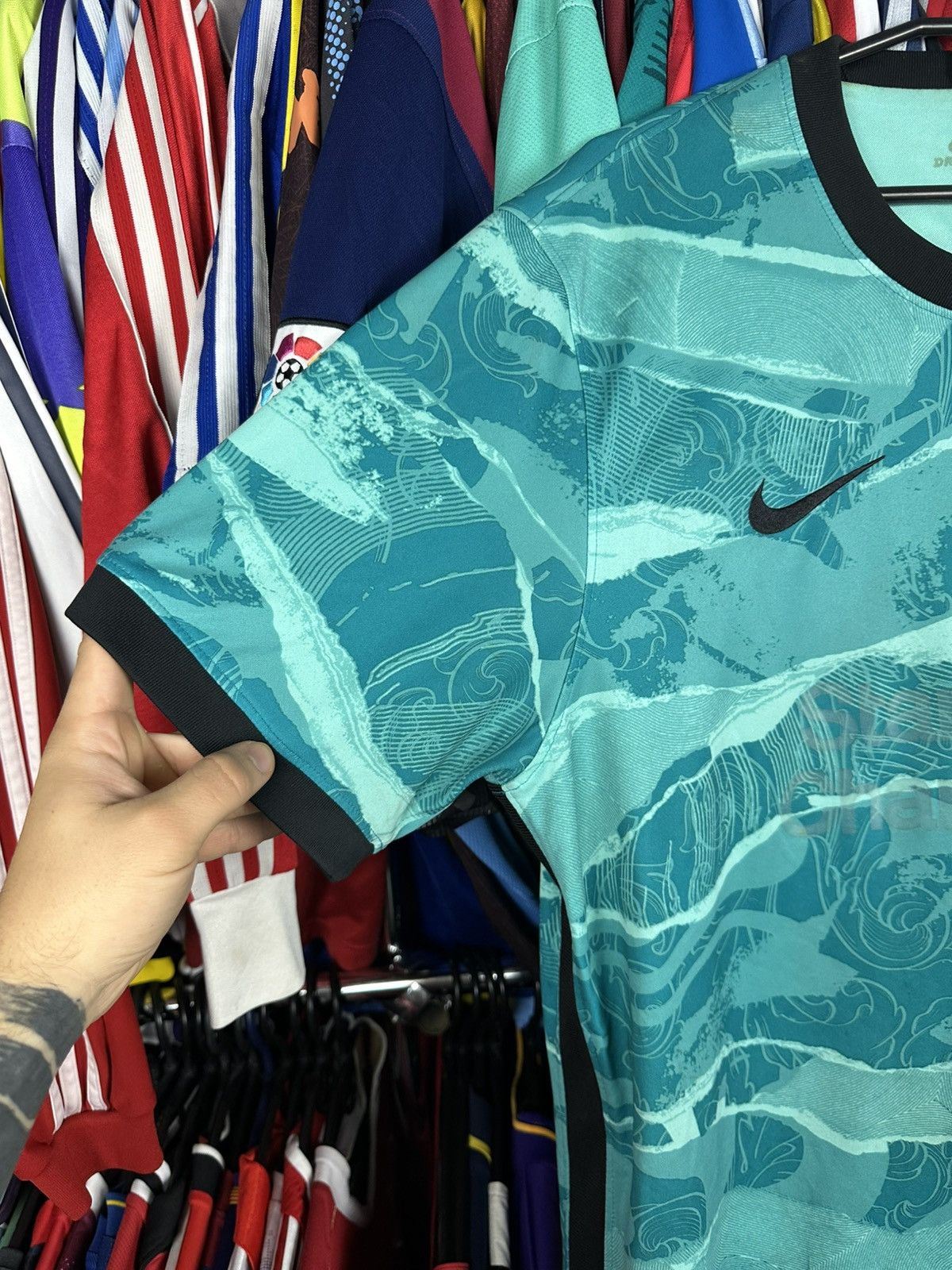 Nike LIVERPOOL 2020-21 AWAY FOOTBALL SHIRT SOCCER JERSEY NIKE XL Size US XL / EU 56 / 4 - 8 Thumbnail